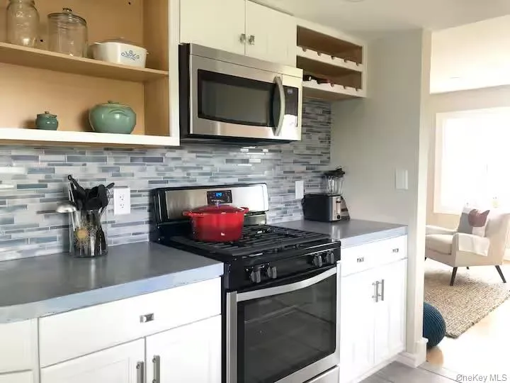 96 Orange Street, Marlboro, NY, 3 Bedrooms Bedrooms, 6 Rooms Rooms,1 BathroomBathrooms,Residential Lease,For Rent,Orange,0,1035567 96 Orange Street, Marlboro, NY, 3 Bedrooms Bedrooms, 6 Rooms Rooms,1 BathroomBathrooms,Residential Lease,For Rent,Orange,0,1035567