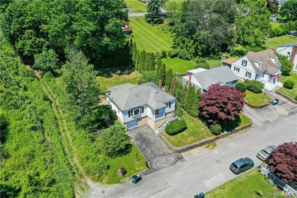 96 Orange Street, Marlboro, NY, 3 Bedrooms Bedrooms, 6 Rooms Rooms,1 BathroomBathrooms,Residential Lease,For Rent,Orange,0,1035567 96 Orange Street, Marlboro, NY, 3 Bedrooms Bedrooms, 6 Rooms Rooms,1 BathroomBathrooms,Residential Lease,For Rent,Orange,0,1035567