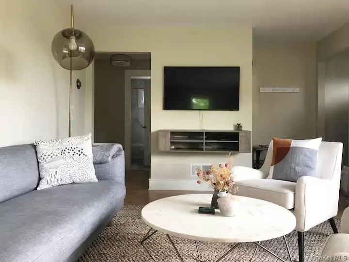96 Orange Street, Marlboro, NY, 3 Bedrooms Bedrooms, 6 Rooms Rooms,1 BathroomBathrooms,Residential Lease,For Rent,Orange,0,1035567 96 Orange Street, Marlboro, NY, 3 Bedrooms Bedrooms, 6 Rooms Rooms,1 BathroomBathrooms,Residential Lease,For Rent,Orange,0,1035567
