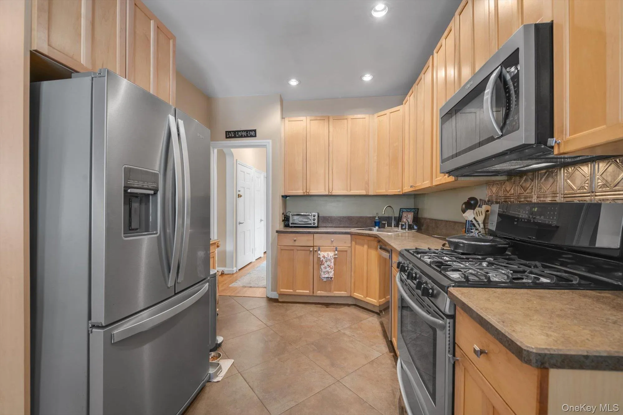 14617 58th Road, New York, NY, 2 Bedrooms Bedrooms, 5 Rooms Rooms,2 BathroomsBathrooms,Residential,For Rent,58th,0,1035570 14617 58th Road, New York, NY, 2 Bedrooms Bedrooms, 5 Rooms Rooms,2 BathroomsBathrooms,Residential,For Rent,58th,0,1035570