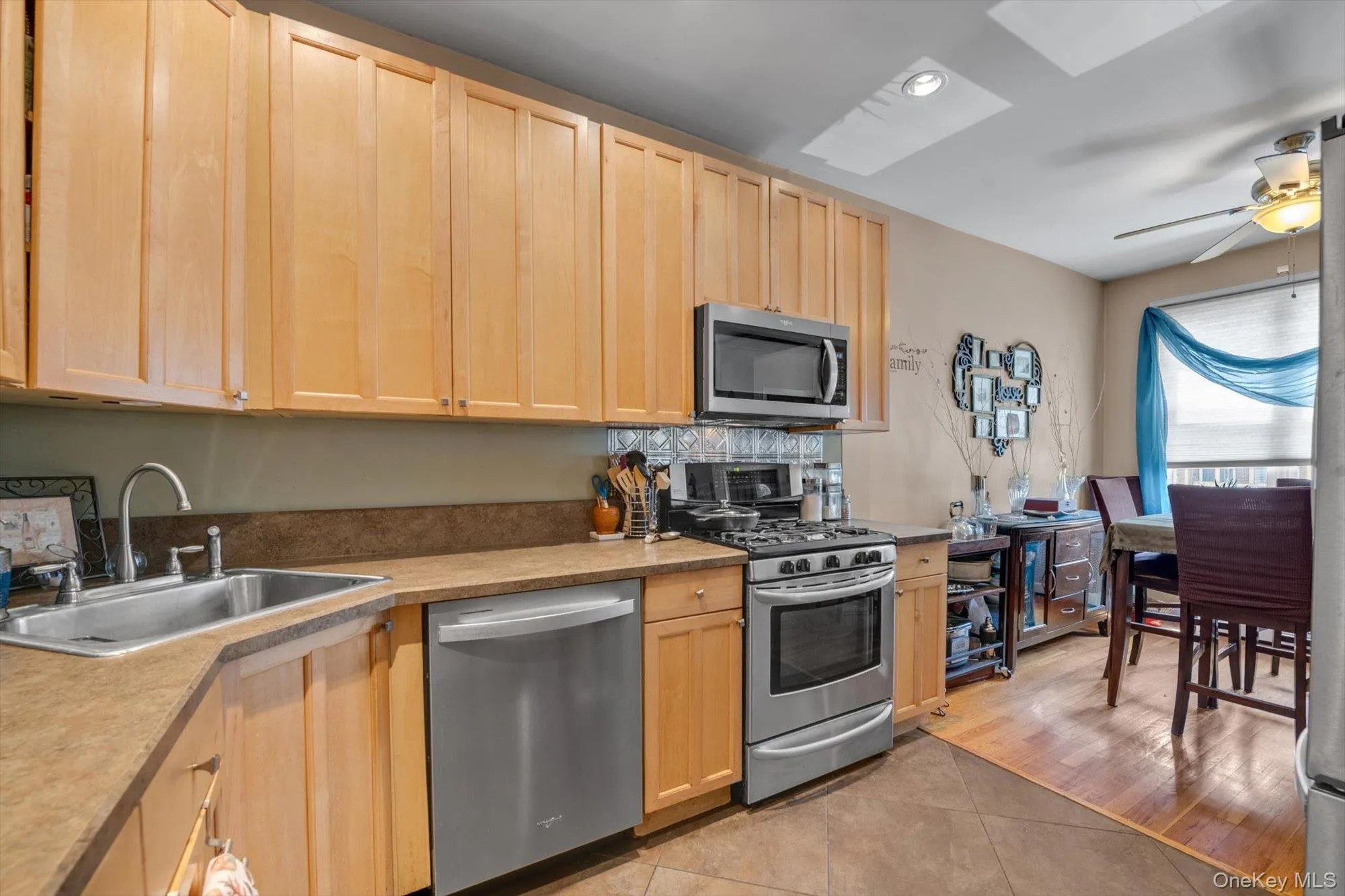 14617 58th Road, New York, NY, 2 Bedrooms Bedrooms, 5 Rooms Rooms,2 BathroomsBathrooms,Residential,For Rent,58th,0,1035570 14617 58th Road, New York, NY, 2 Bedrooms Bedrooms, 5 Rooms Rooms,2 BathroomsBathrooms,Residential,For Rent,58th,0,1035570