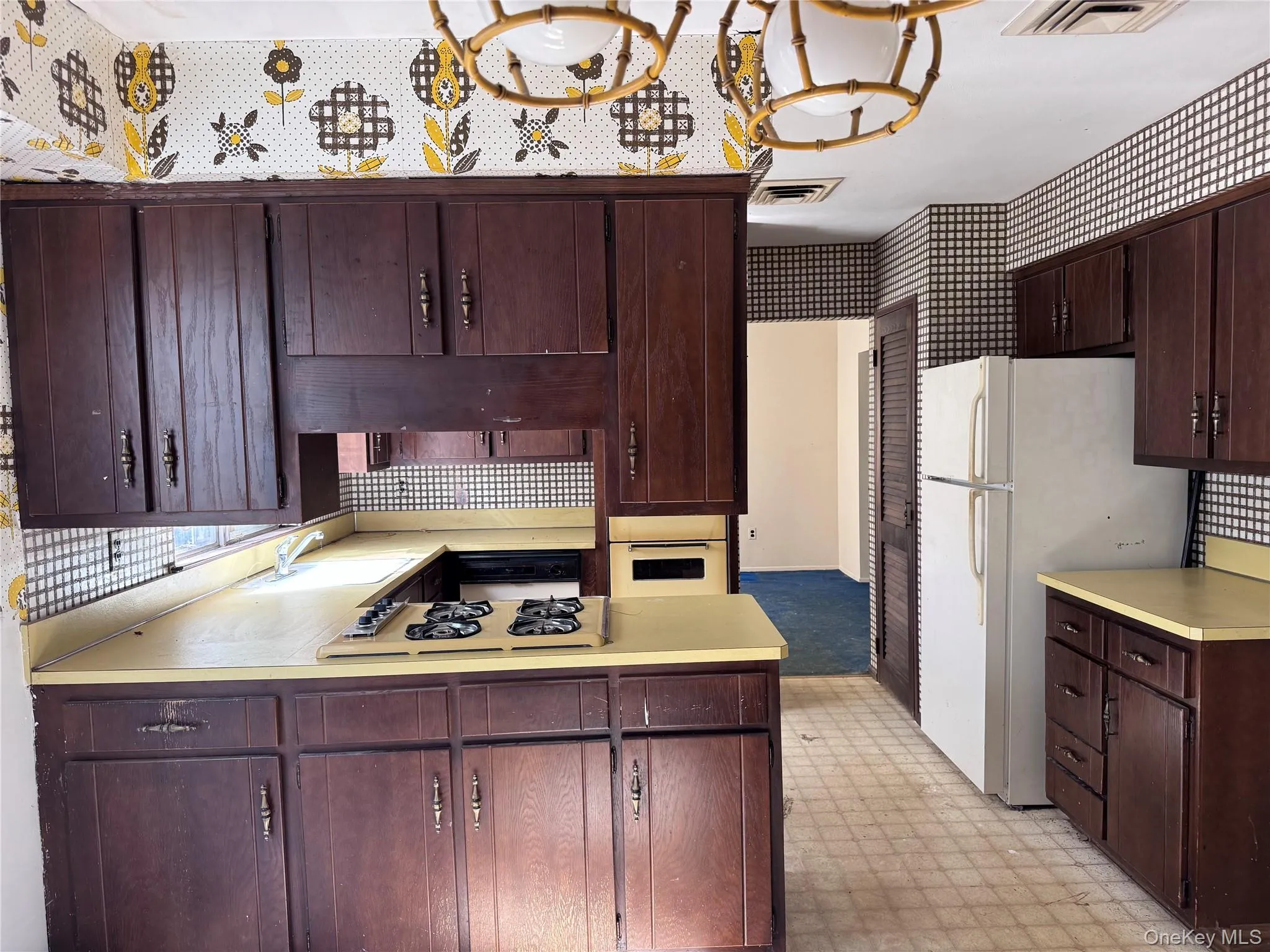 16 Herrick Avenue, Huntington, NY, 4 Bedrooms Bedrooms, 12 Rooms Rooms,2 BathroomsBathrooms,Residential,For Rent,Herrick,0,1035572 16 Herrick Avenue, Huntington, NY, 4 Bedrooms Bedrooms, 12 Rooms Rooms,2 BathroomsBathrooms,Residential,For Rent,Herrick,0,1035572