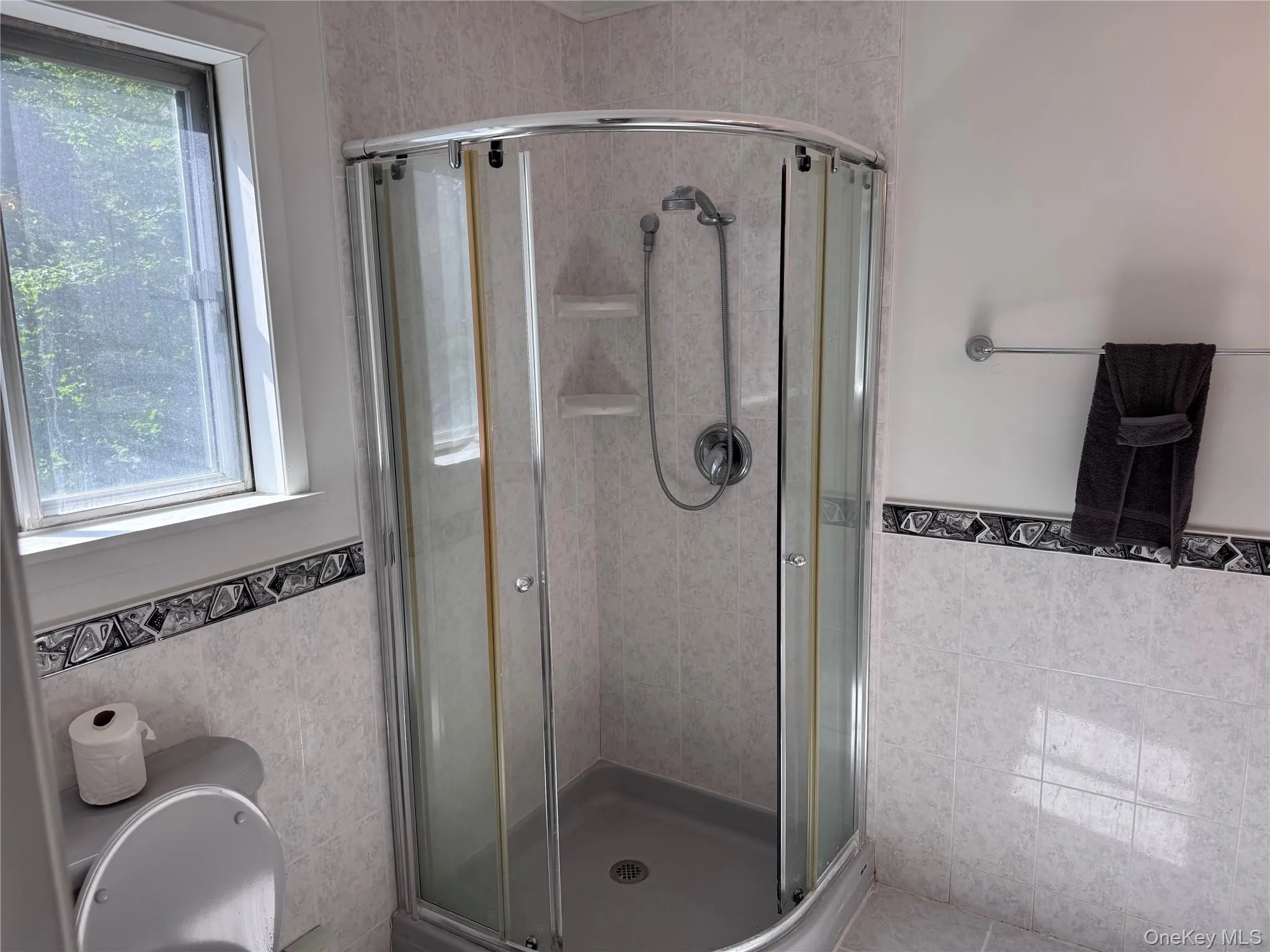 16 Herrick Avenue, Huntington, NY, 4 Bedrooms Bedrooms, 12 Rooms Rooms,2 BathroomsBathrooms,Residential,For Rent,Herrick,0,1035572 16 Herrick Avenue, Huntington, NY, 4 Bedrooms Bedrooms, 12 Rooms Rooms,2 BathroomsBathrooms,Residential,For Rent,Herrick,0,1035572