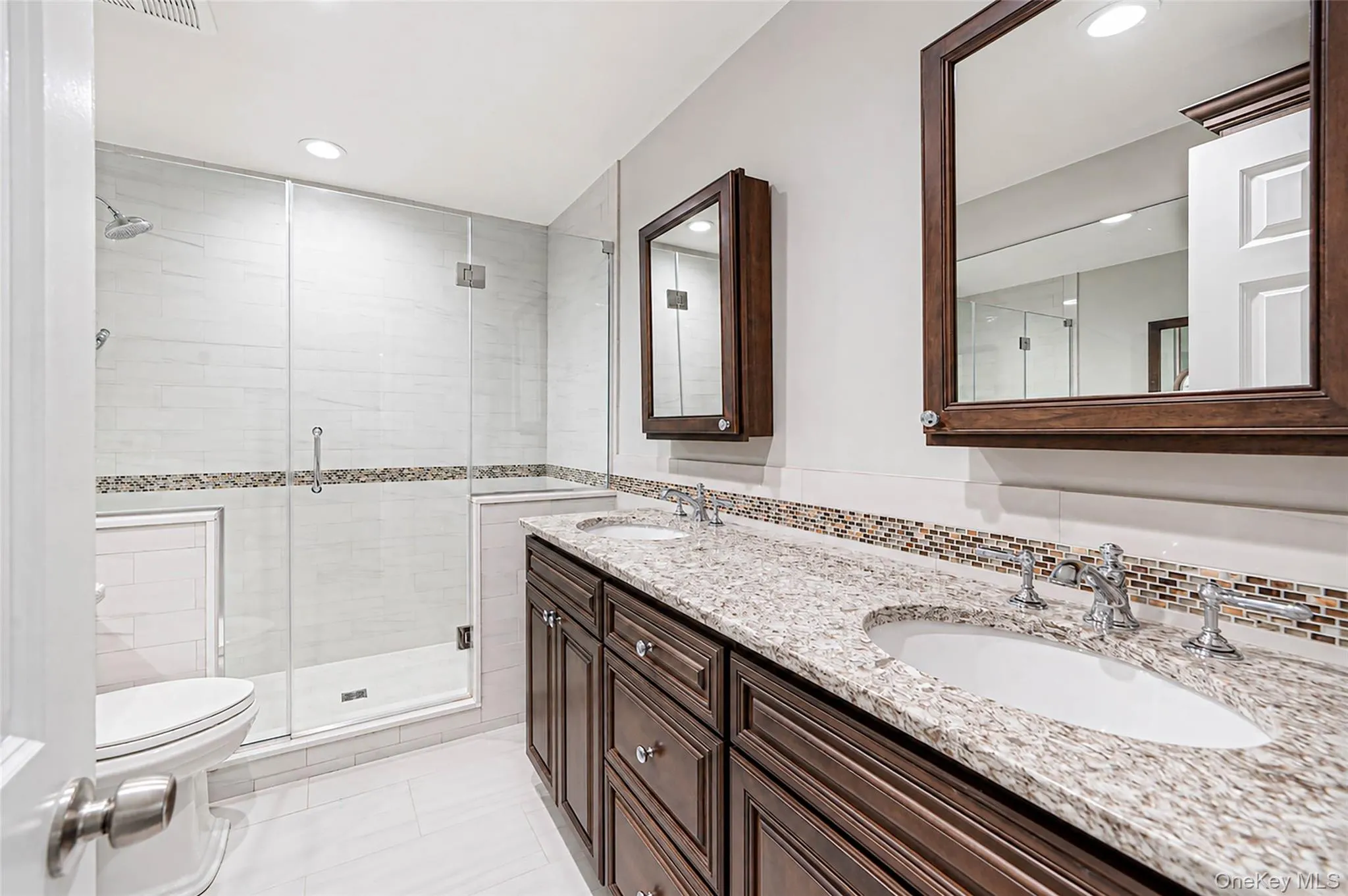 10 Williamsburg Drive, Smithtown, NY, 4 Bedrooms Bedrooms, 8 Rooms Rooms,3 BathroomsBathrooms,Residential,For Rent,Williamsburg,0,1035573 10 Williamsburg Drive, Smithtown, NY, 4 Bedrooms Bedrooms, 8 Rooms Rooms,3 BathroomsBathrooms,Residential,For Rent,Williamsburg,0,1035573