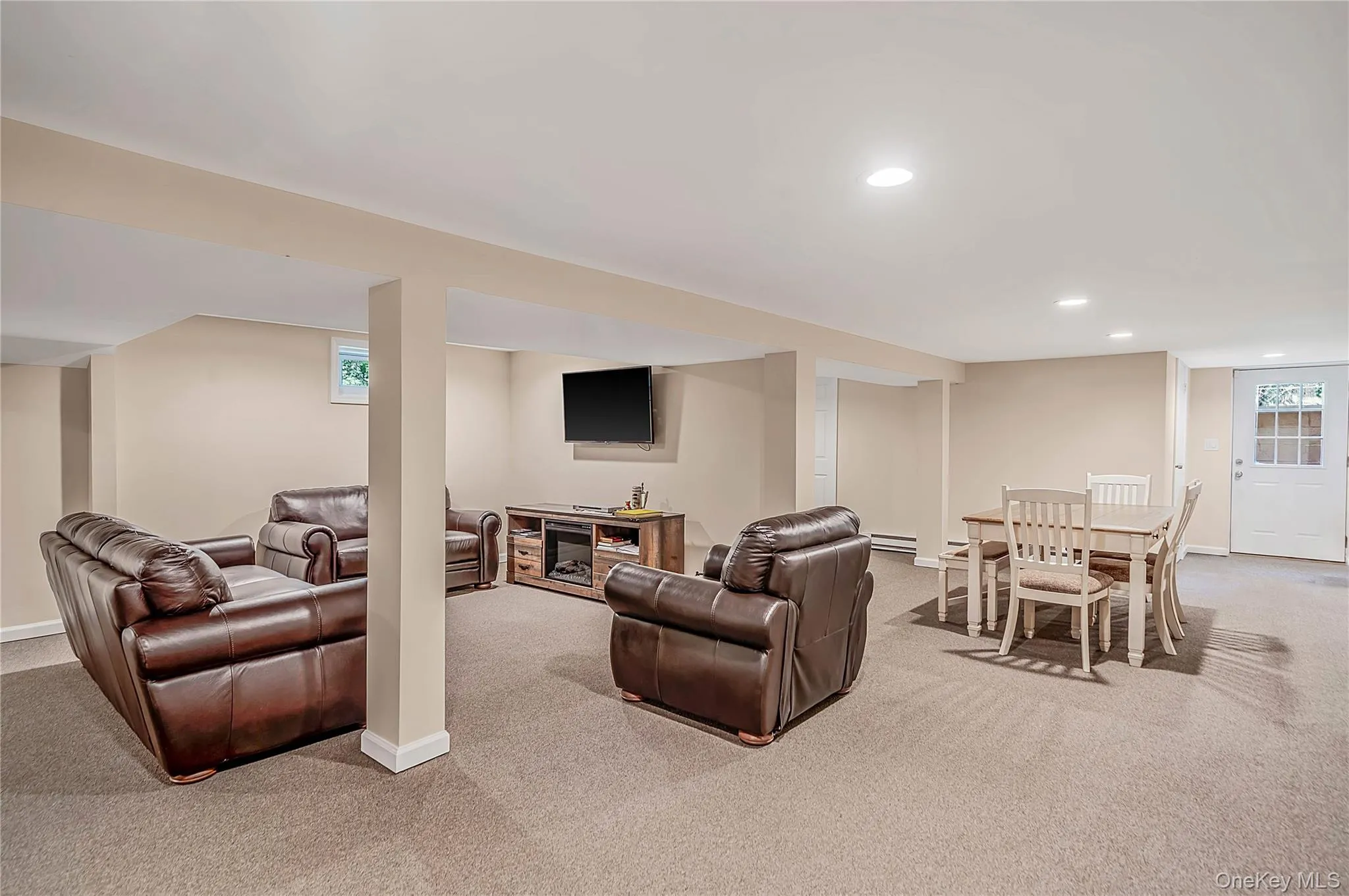 10 Williamsburg Drive, Smithtown, NY, 4 Bedrooms Bedrooms, 8 Rooms Rooms,3 BathroomsBathrooms,Residential,For Rent,Williamsburg,0,1035573 10 Williamsburg Drive, Smithtown, NY, 4 Bedrooms Bedrooms, 8 Rooms Rooms,3 BathroomsBathrooms,Residential,For Rent,Williamsburg,0,1035573