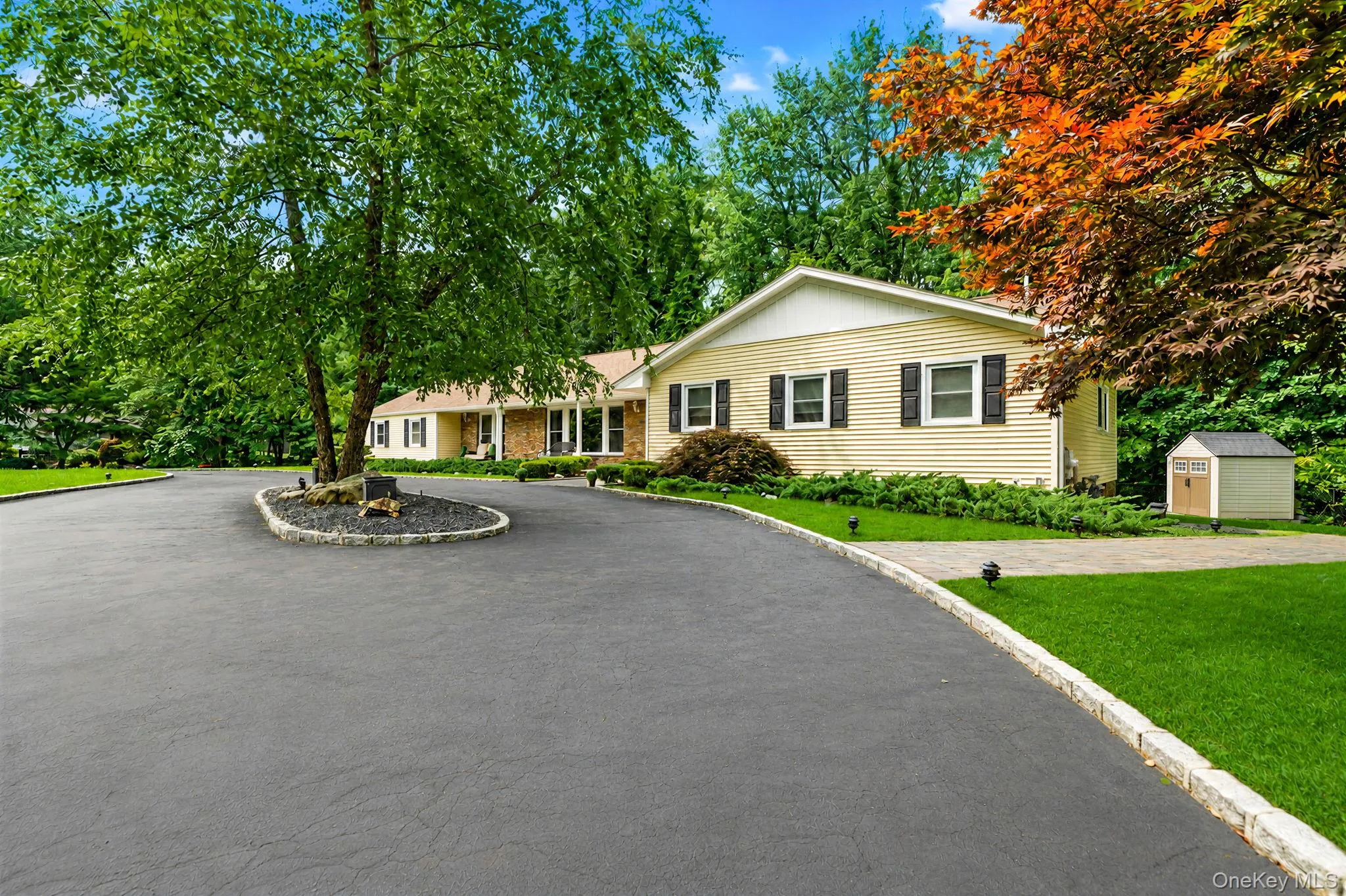 10 Williamsburg Drive, Smithtown, NY, 4 Bedrooms Bedrooms, 8 Rooms Rooms,3 BathroomsBathrooms,Residential,For Rent,Williamsburg,0,1035573 10 Williamsburg Drive, Smithtown, NY, 4 Bedrooms Bedrooms, 8 Rooms Rooms,3 BathroomsBathrooms,Residential,For Rent,Williamsburg,0,1035573