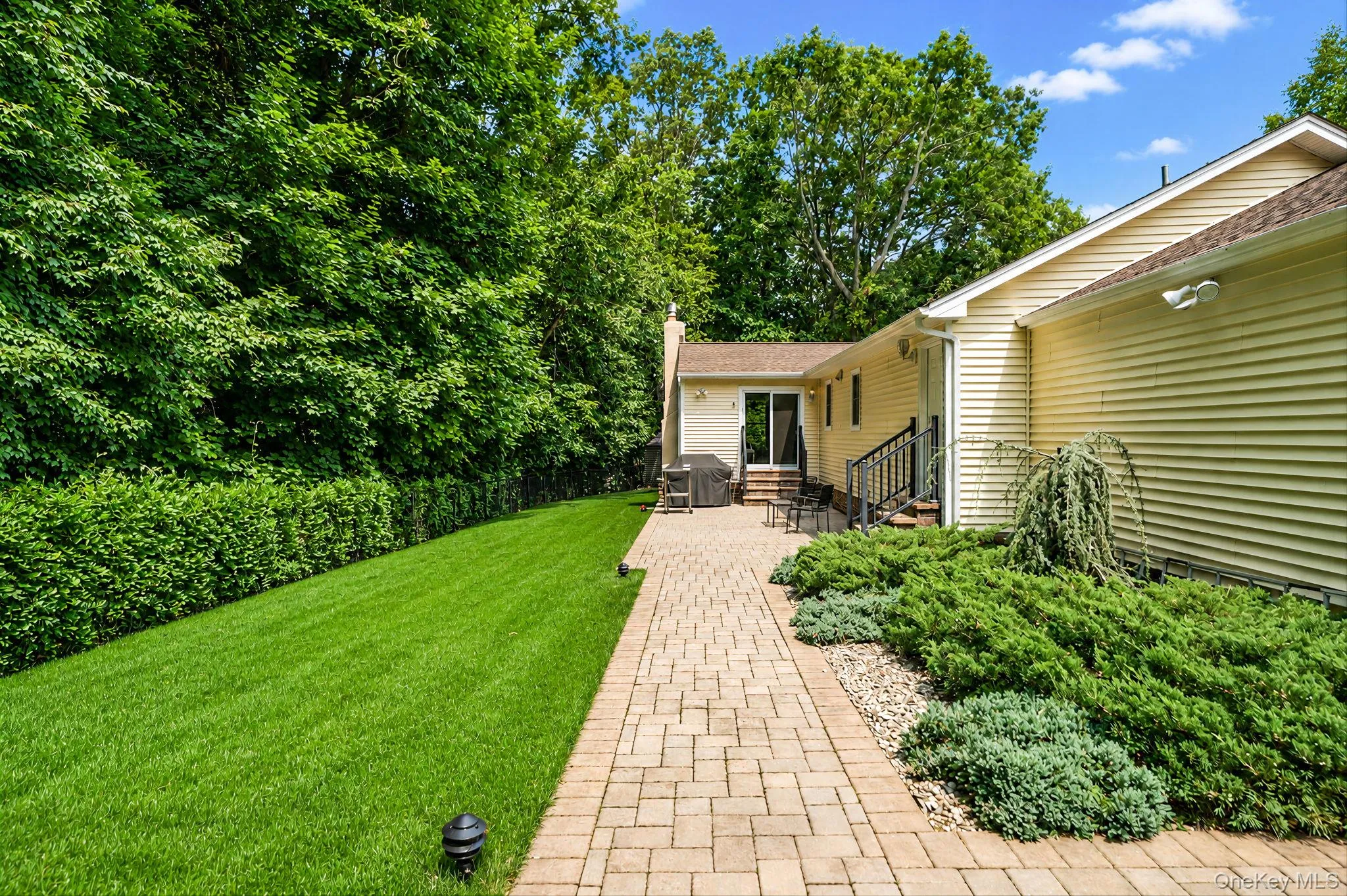 10 Williamsburg Drive, Smithtown, NY, 4 Bedrooms Bedrooms, 8 Rooms Rooms,3 BathroomsBathrooms,Residential,For Rent,Williamsburg,0,1035573 10 Williamsburg Drive, Smithtown, NY, 4 Bedrooms Bedrooms, 8 Rooms Rooms,3 BathroomsBathrooms,Residential,For Rent,Williamsburg,0,1035573