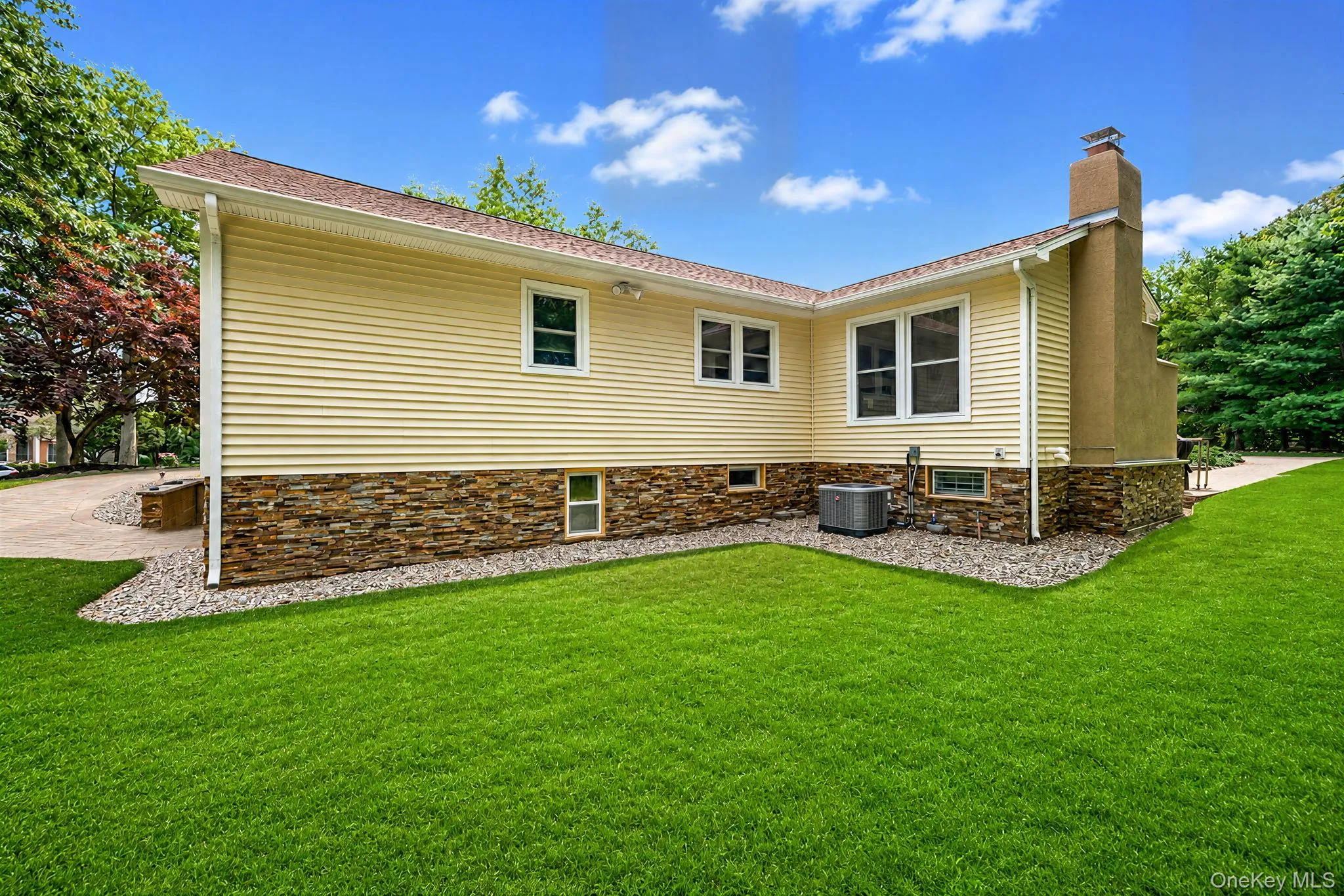 10 Williamsburg Drive, Smithtown, NY, 4 Bedrooms Bedrooms, 8 Rooms Rooms,3 BathroomsBathrooms,Residential,For Rent,Williamsburg,0,1035573 10 Williamsburg Drive, Smithtown, NY, 4 Bedrooms Bedrooms, 8 Rooms Rooms,3 BathroomsBathrooms,Residential,For Rent,Williamsburg,0,1035573