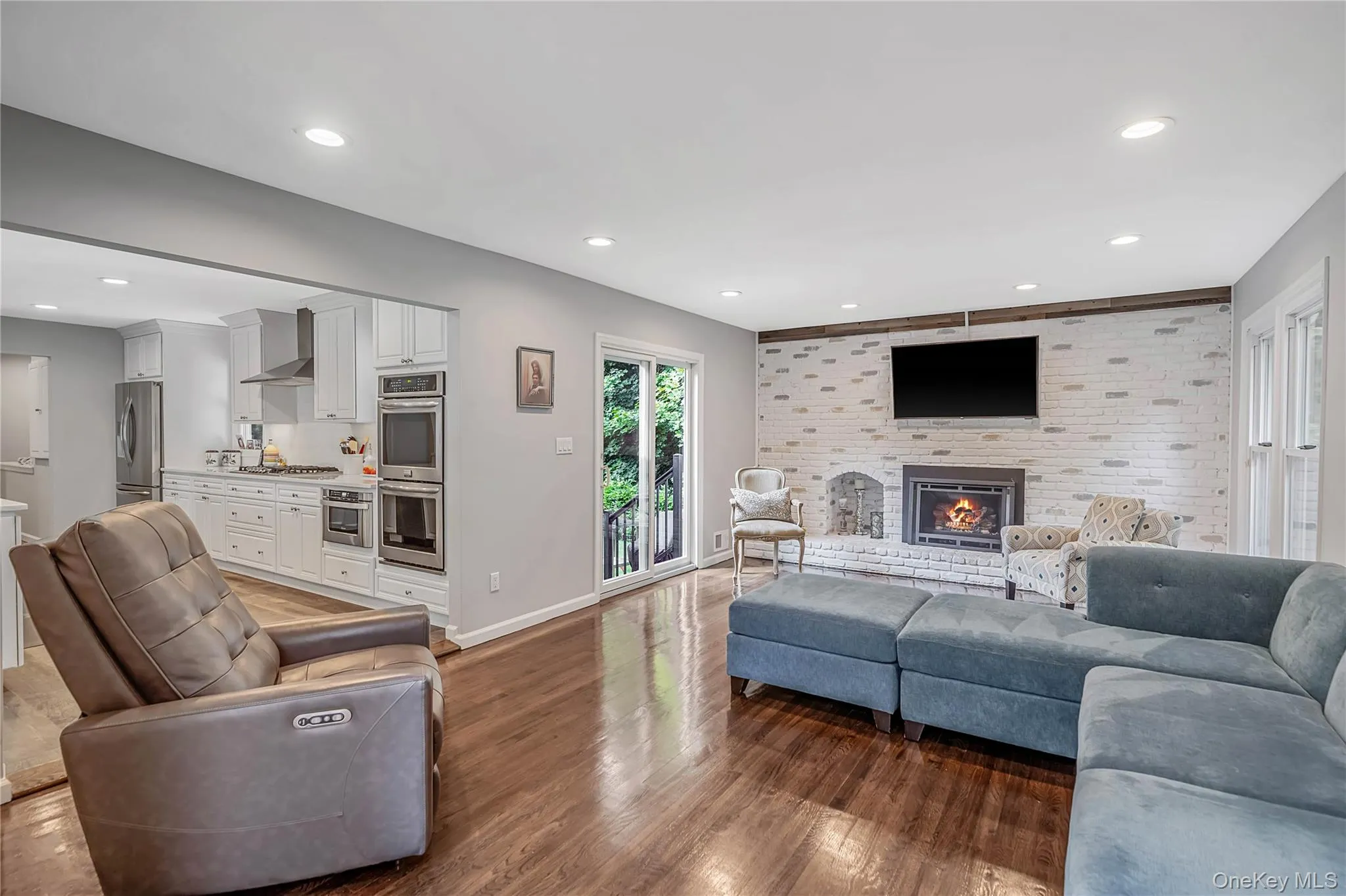 10 Williamsburg Drive, Smithtown, NY, 4 Bedrooms Bedrooms, 8 Rooms Rooms,3 BathroomsBathrooms,Residential,For Rent,Williamsburg,0,1035573 10 Williamsburg Drive, Smithtown, NY, 4 Bedrooms Bedrooms, 8 Rooms Rooms,3 BathroomsBathrooms,Residential,For Rent,Williamsburg,0,1035573