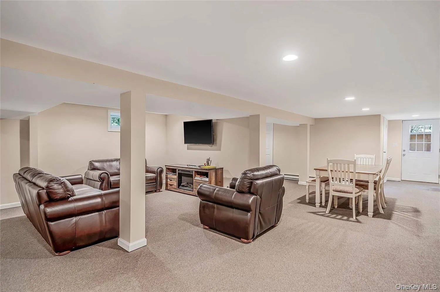 10 Williamsburg Drive, Smithtown, NY, 4 Bedrooms Bedrooms, 8 Rooms Rooms,3 BathroomsBathrooms,Residential,For Rent,Williamsburg,0,1035573 10 Williamsburg Drive, Smithtown, NY, 4 Bedrooms Bedrooms, 8 Rooms Rooms,3 BathroomsBathrooms,Residential,For Rent,Williamsburg,0,1035573