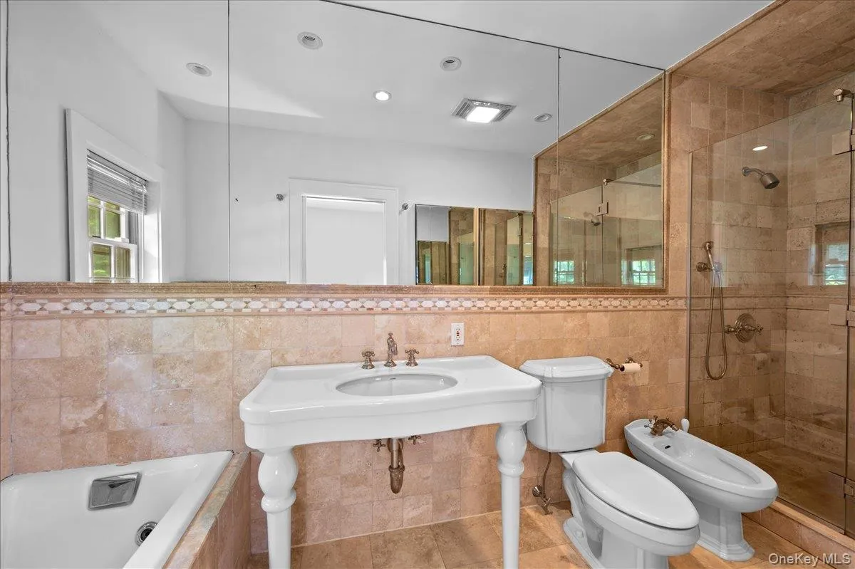 2727 Netherland Avenue, New York, NY, 4 Bedrooms Bedrooms, 7 Rooms Rooms,3 BathroomsBathrooms,Residential,For Rent,Netherland,0,1035581 2727 Netherland Avenue, New York, NY, 4 Bedrooms Bedrooms, 7 Rooms Rooms,3 BathroomsBathrooms,Residential,For Rent,Netherland,0,1035581