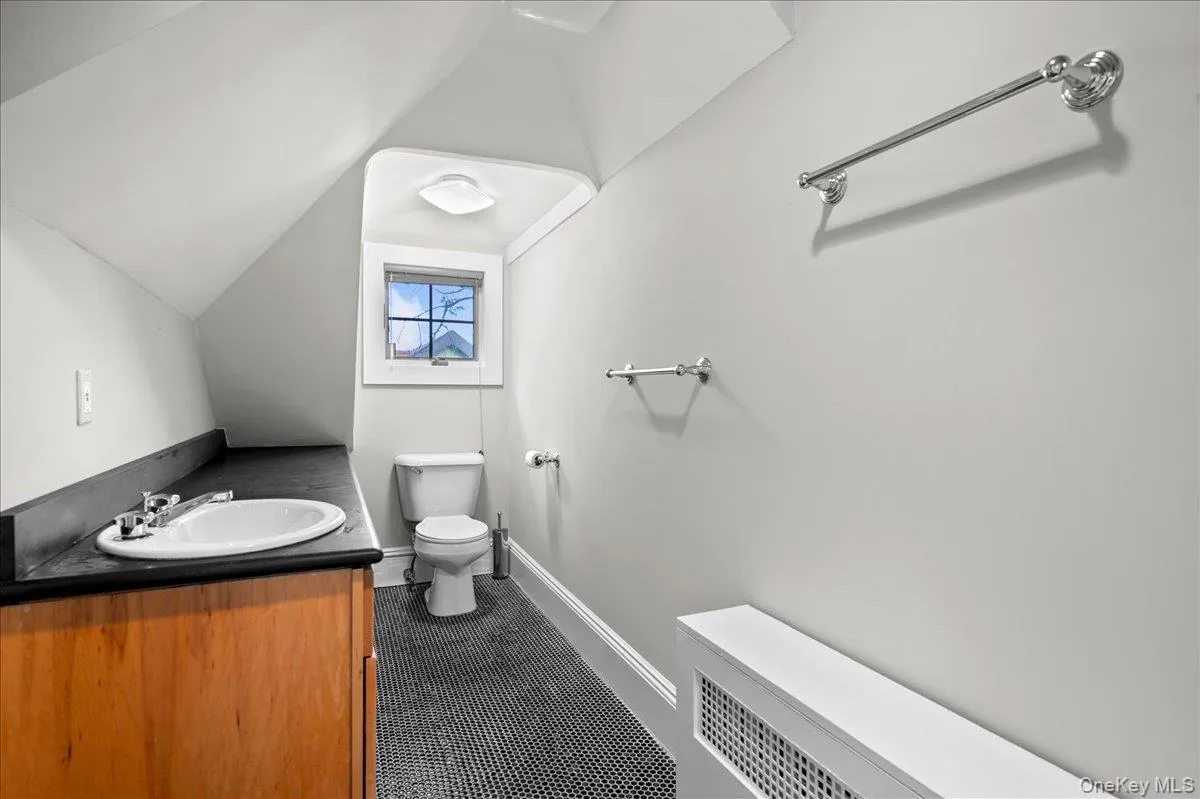 2727 Netherland Avenue, New York, NY, 4 Bedrooms Bedrooms, 7 Rooms Rooms,3 BathroomsBathrooms,Residential,For Rent,Netherland,0,1035581 2727 Netherland Avenue, New York, NY, 4 Bedrooms Bedrooms, 7 Rooms Rooms,3 BathroomsBathrooms,Residential,For Rent,Netherland,0,1035581