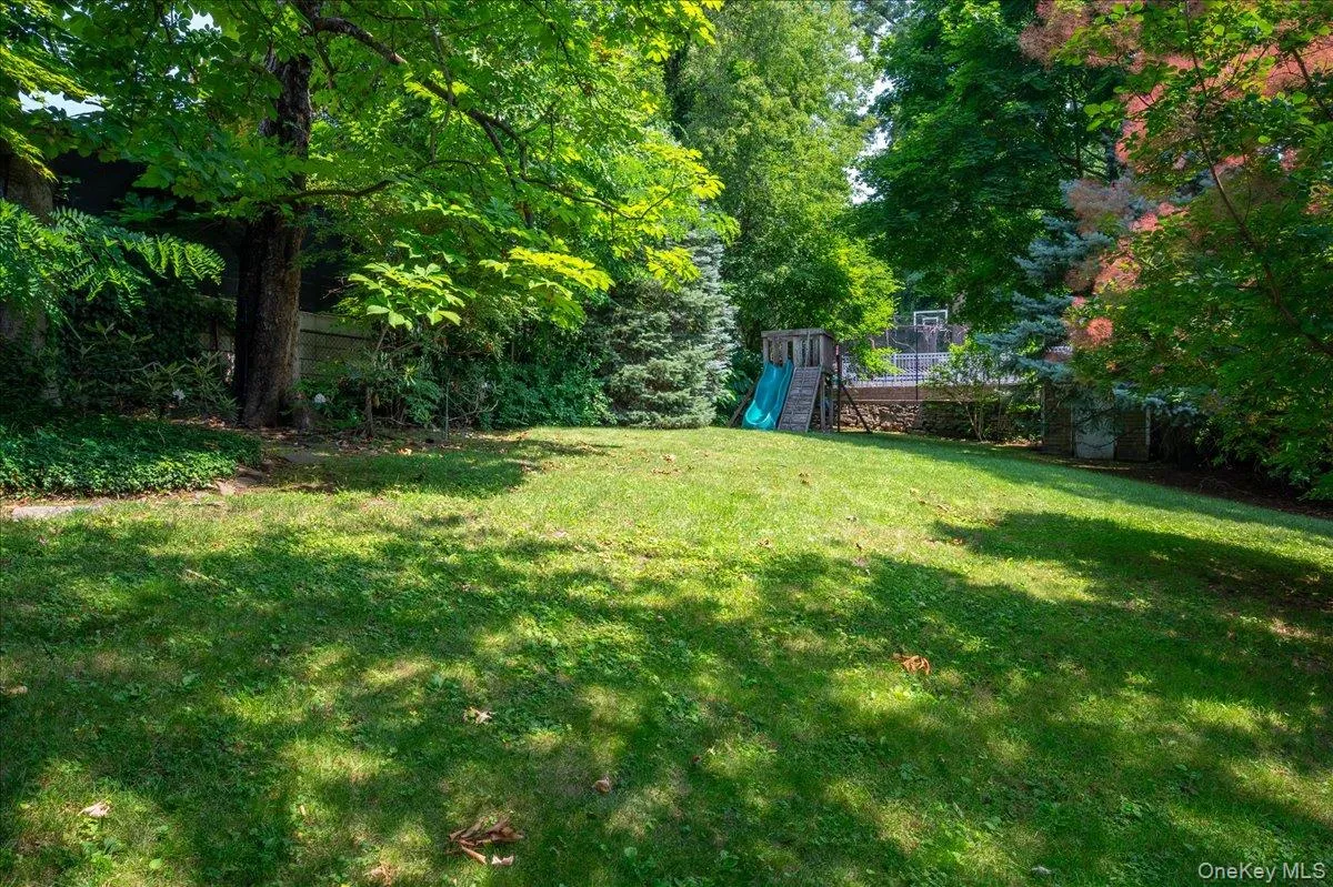 2727 Netherland Avenue, New York, NY, 4 Bedrooms Bedrooms, 7 Rooms Rooms,3 BathroomsBathrooms,Residential,For Rent,Netherland,0,1035581 2727 Netherland Avenue, New York, NY, 4 Bedrooms Bedrooms, 7 Rooms Rooms,3 BathroomsBathrooms,Residential,For Rent,Netherland,0,1035581