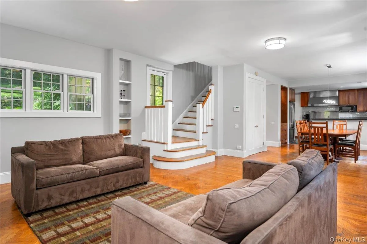 2727 Netherland Avenue, New York, NY, 4 Bedrooms Bedrooms, 7 Rooms Rooms,3 BathroomsBathrooms,Residential,For Rent,Netherland,0,1035581 2727 Netherland Avenue, New York, NY, 4 Bedrooms Bedrooms, 7 Rooms Rooms,3 BathroomsBathrooms,Residential,For Rent,Netherland,0,1035581