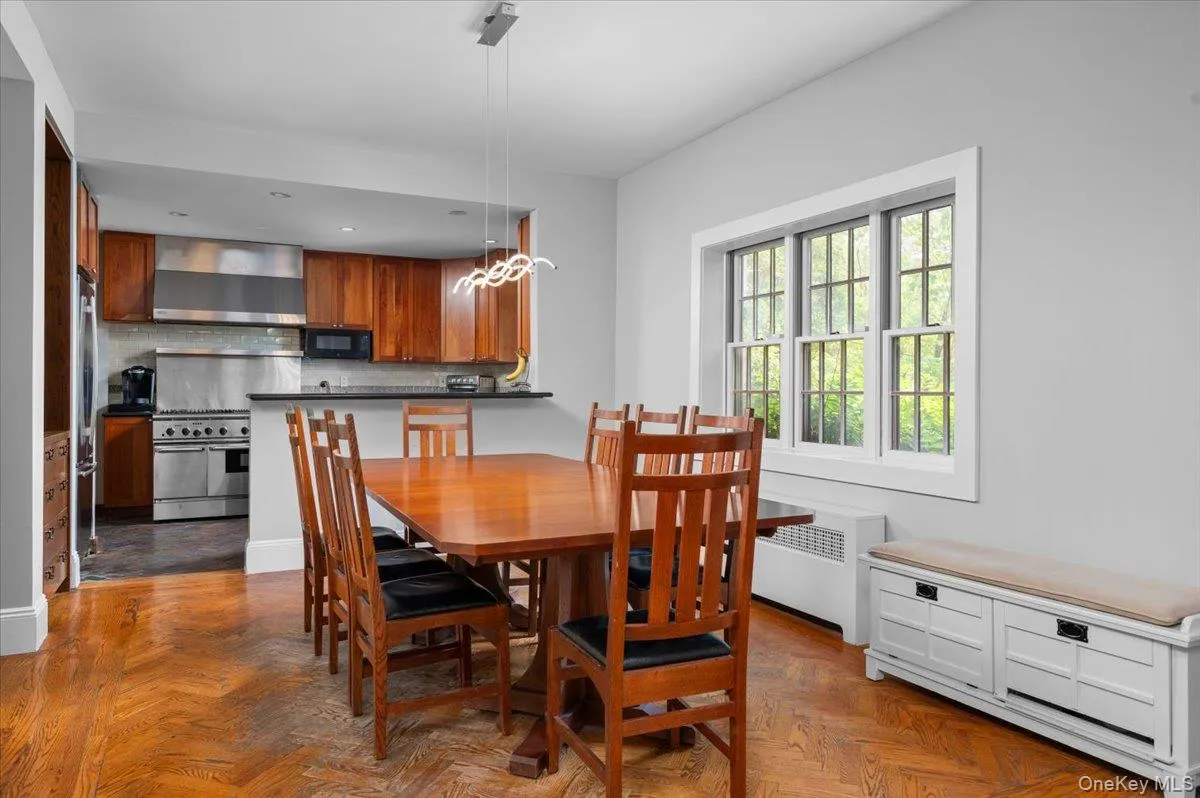 2727 Netherland Avenue, New York, NY, 4 Bedrooms Bedrooms, 7 Rooms Rooms,3 BathroomsBathrooms,Residential,For Rent,Netherland,0,1035581 2727 Netherland Avenue, New York, NY, 4 Bedrooms Bedrooms, 7 Rooms Rooms,3 BathroomsBathrooms,Residential,For Rent,Netherland,0,1035581