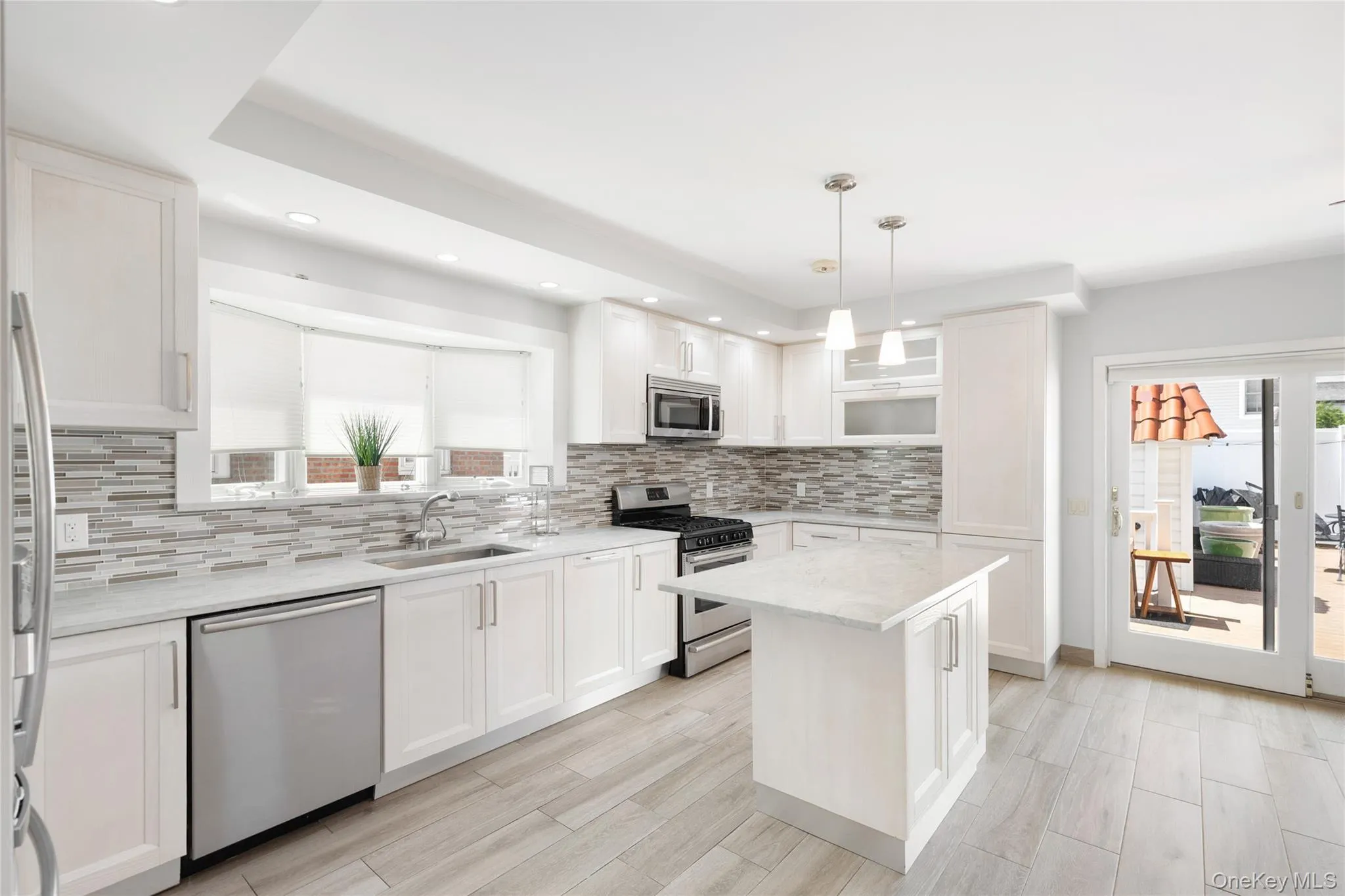 191 Beach 140th Street, New York, NY, 3 Bedrooms Bedrooms, 5 Rooms Rooms,2 BathroomsBathrooms,Residential Lease,For Rent,Beach 140th,0,1035583 191 Beach 140th Street, New York, NY, 3 Bedrooms Bedrooms, 5 Rooms Rooms,2 BathroomsBathrooms,Residential Lease,For Rent,Beach 140th,0,1035583