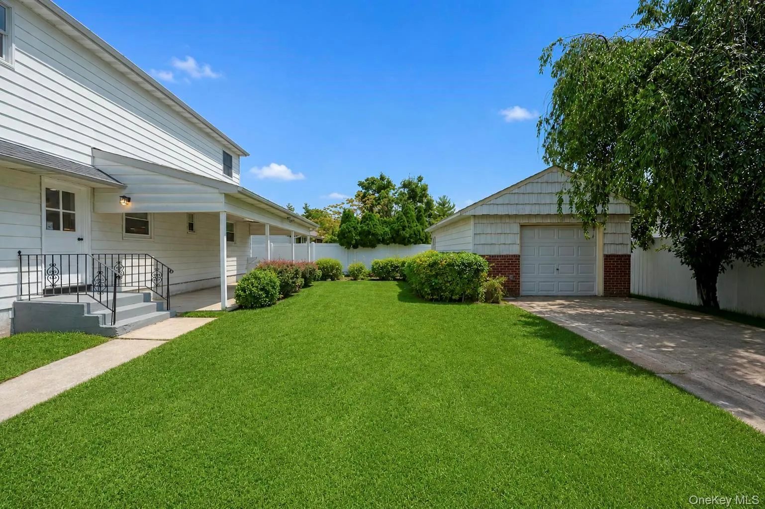10 York Street, Oyster Bay, NY, 4 Bedrooms Bedrooms, 8 Rooms Rooms,3 BathroomsBathrooms,Residential,For Rent,York,0,1035586 10 York Street, Oyster Bay, NY, 4 Bedrooms Bedrooms, 8 Rooms Rooms,3 BathroomsBathrooms,Residential,For Rent,York,0,1035586