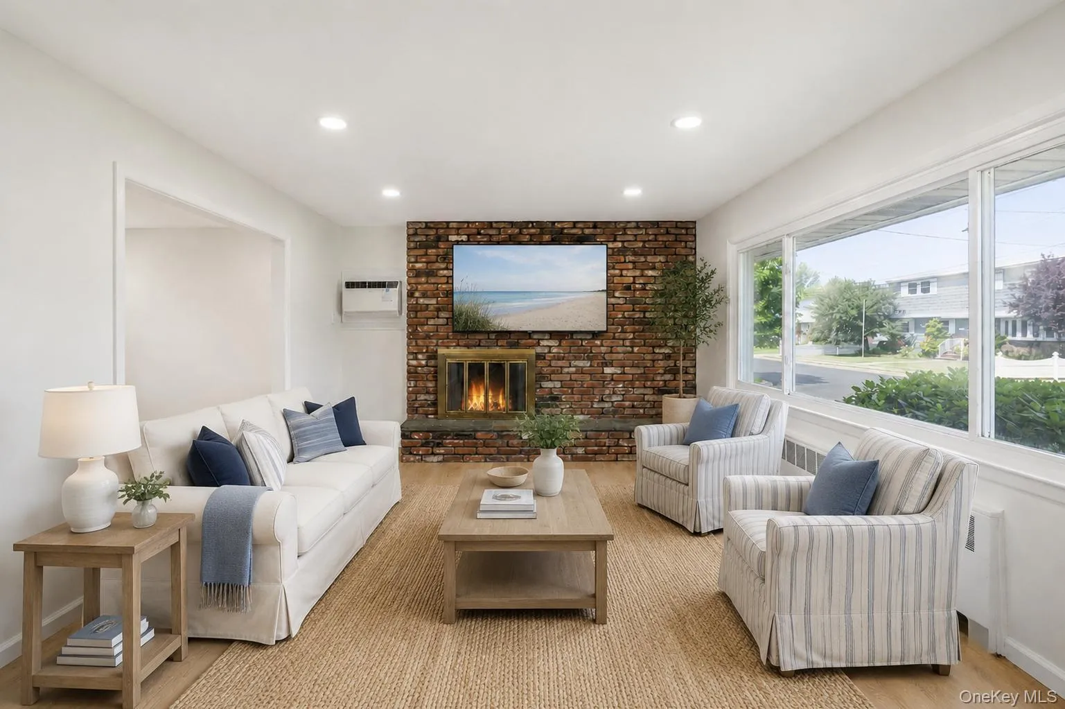 10 York Street, Oyster Bay, NY, 4 Bedrooms Bedrooms, 8 Rooms Rooms,3 BathroomsBathrooms,Residential,For Rent,York,0,1035586 10 York Street, Oyster Bay, NY, 4 Bedrooms Bedrooms, 8 Rooms Rooms,3 BathroomsBathrooms,Residential,For Rent,York,0,1035586