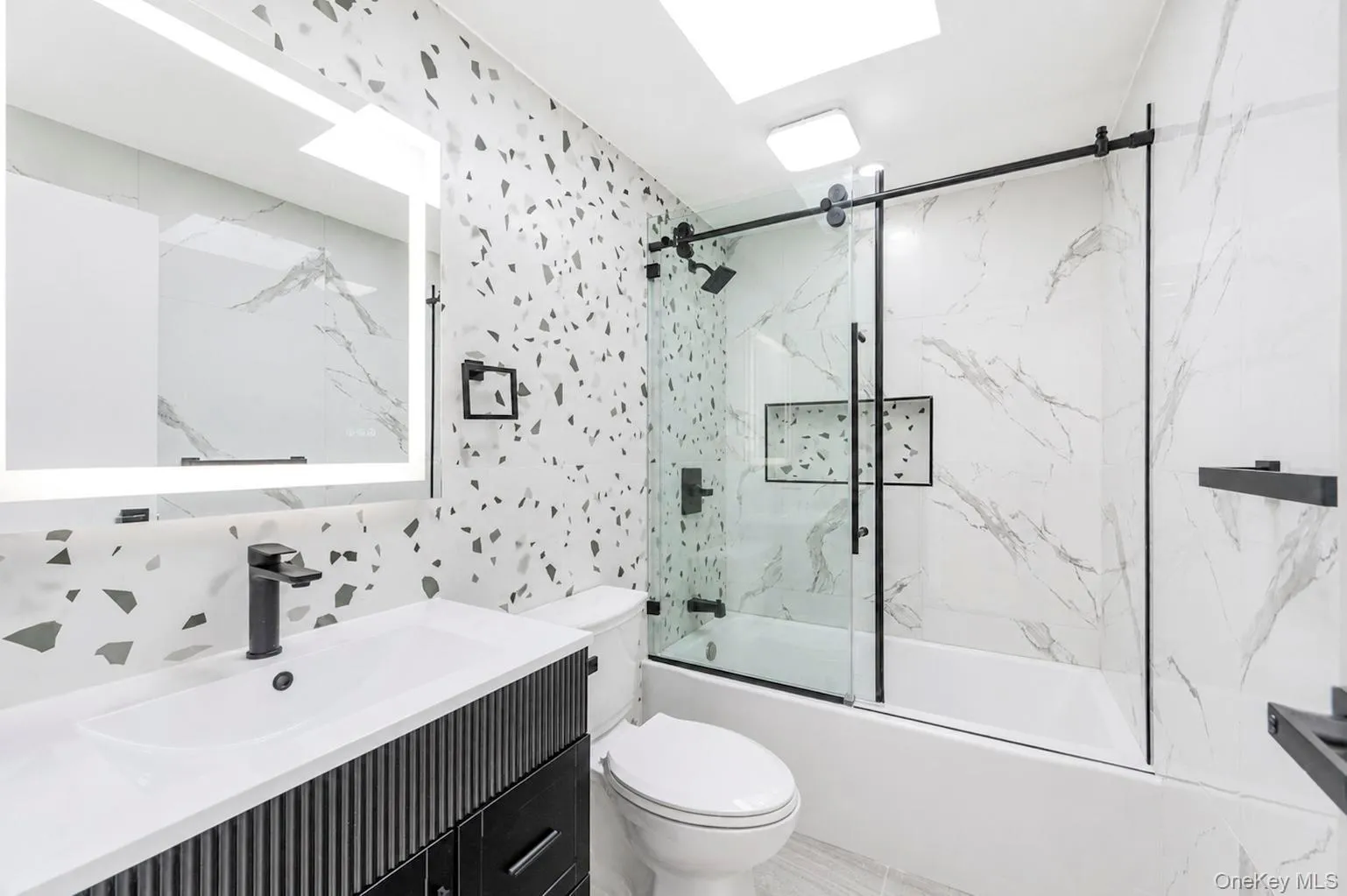 10 York Street, Oyster Bay, NY, 4 Bedrooms Bedrooms, 8 Rooms Rooms,3 BathroomsBathrooms,Residential,For Rent,York,0,1035586 10 York Street, Oyster Bay, NY, 4 Bedrooms Bedrooms, 8 Rooms Rooms,3 BathroomsBathrooms,Residential,For Rent,York,0,1035586