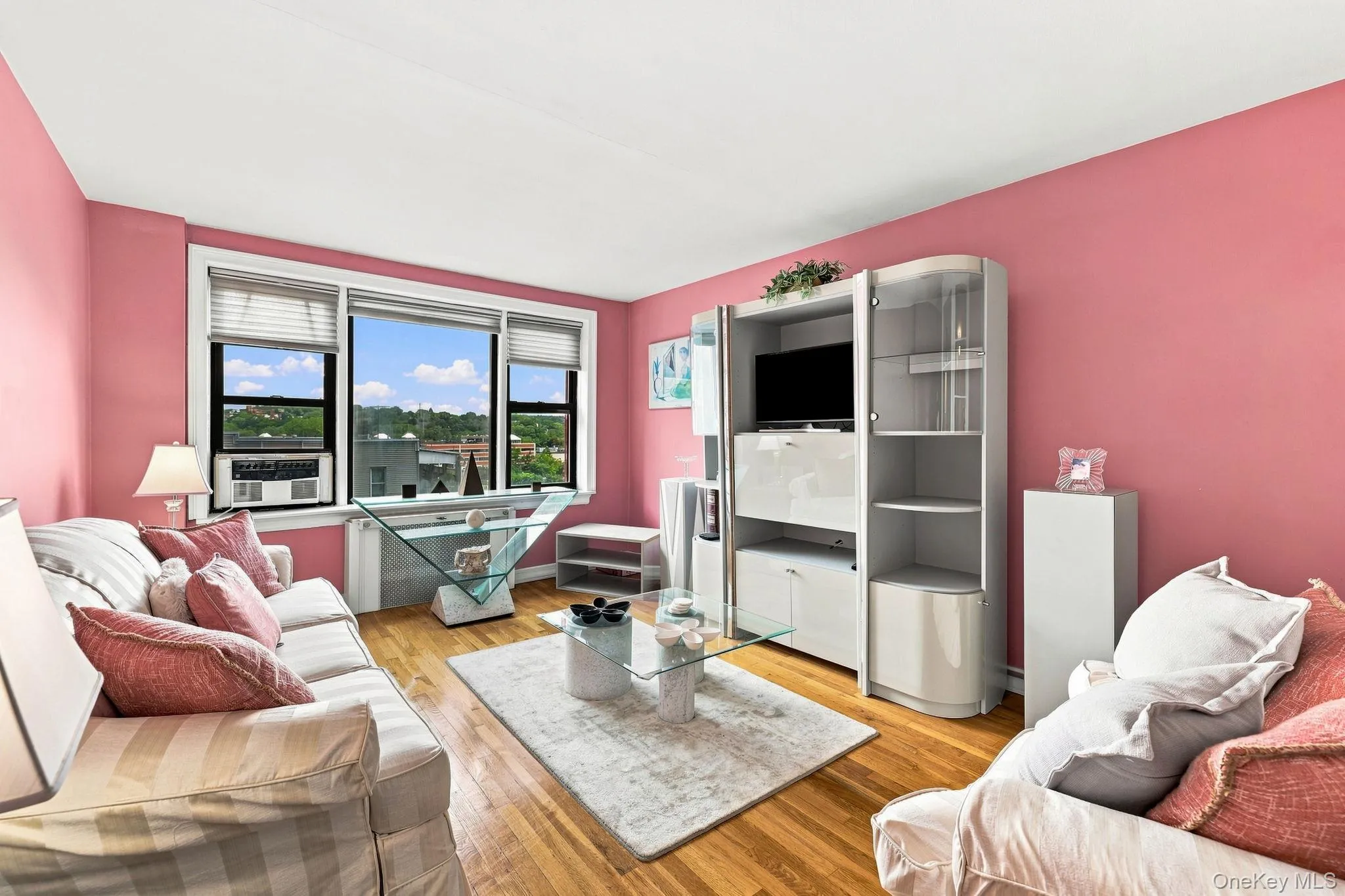 10 Franklin Avenue, White Plains, NY, 1 Bedroom Bedrooms, 3 Rooms Rooms,1 BathroomBathrooms,Residential,For Rent,Franklin,0,1035588 10 Franklin Avenue, White Plains, NY, 1 Bedroom Bedrooms, 3 Rooms Rooms,1 BathroomBathrooms,Residential,For Rent,Franklin,0,1035588