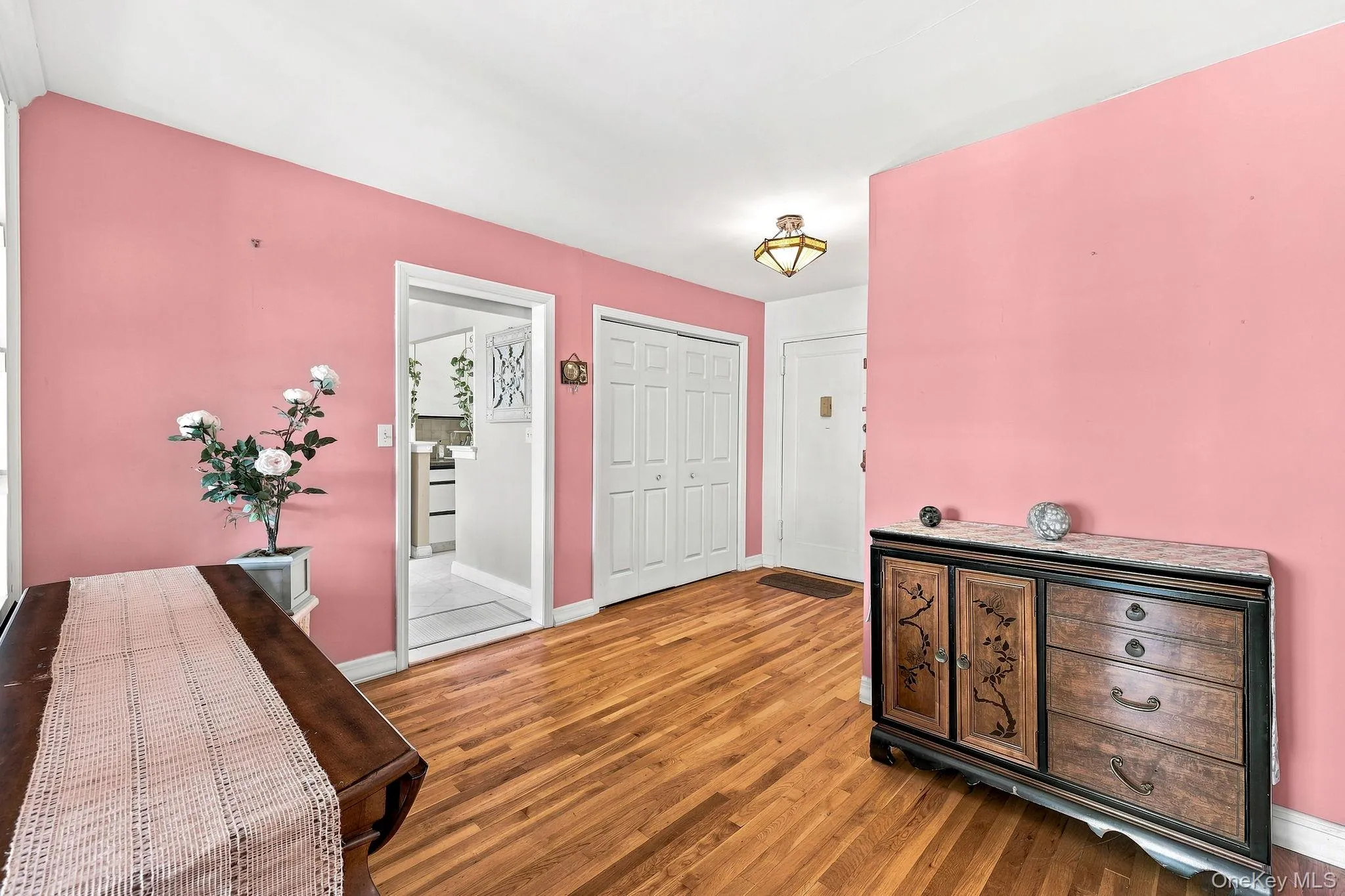 10 Franklin Avenue, White Plains, NY, 1 Bedroom Bedrooms, 3 Rooms Rooms,1 BathroomBathrooms,Residential,For Rent,Franklin,0,1035588 10 Franklin Avenue, White Plains, NY, 1 Bedroom Bedrooms, 3 Rooms Rooms,1 BathroomBathrooms,Residential,For Rent,Franklin,0,1035588