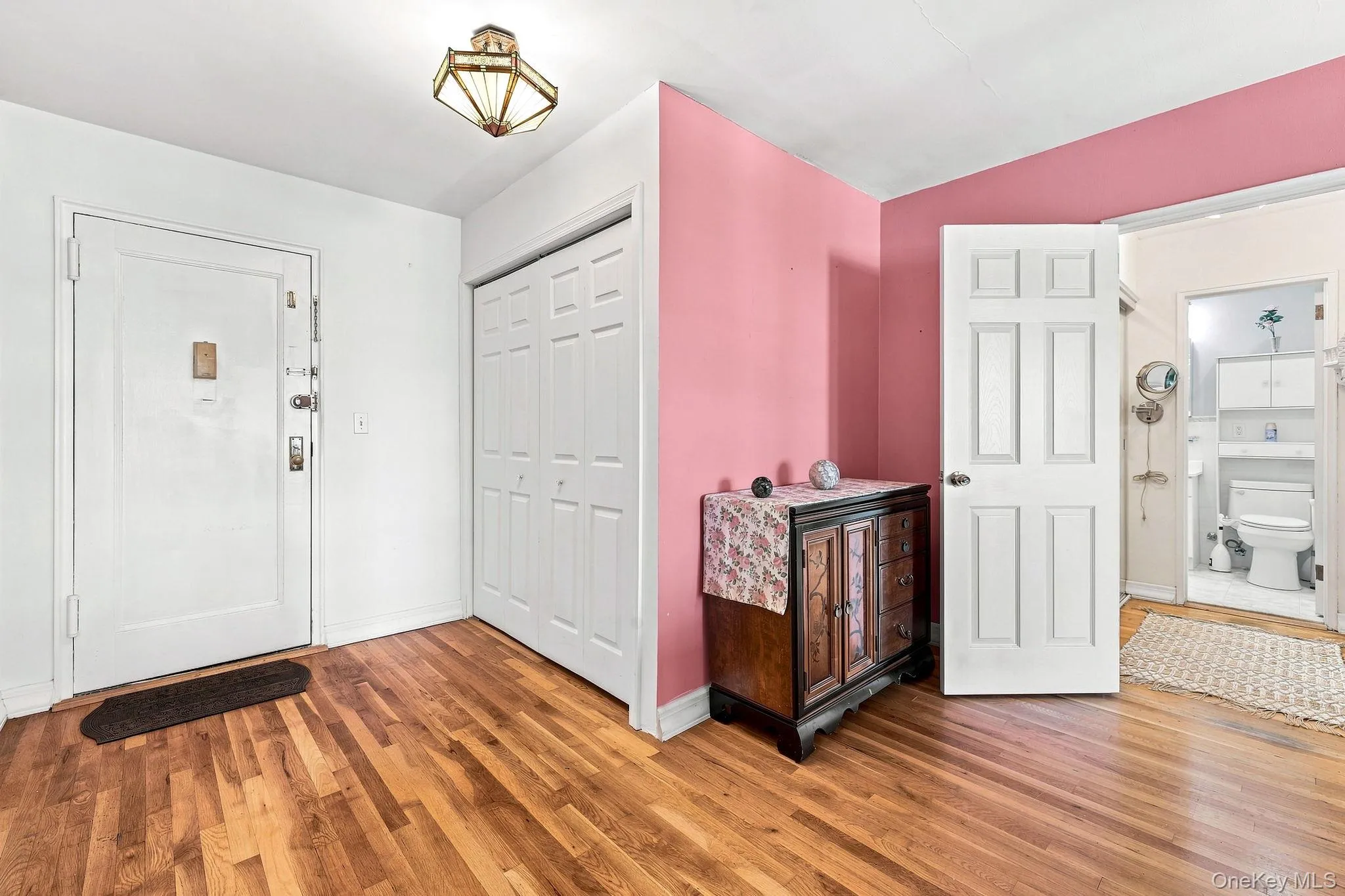 10 Franklin Avenue, White Plains, NY, 1 Bedroom Bedrooms, 3 Rooms Rooms,1 BathroomBathrooms,Residential,For Rent,Franklin,0,1035588 10 Franklin Avenue, White Plains, NY, 1 Bedroom Bedrooms, 3 Rooms Rooms,1 BathroomBathrooms,Residential,For Rent,Franklin,0,1035588
