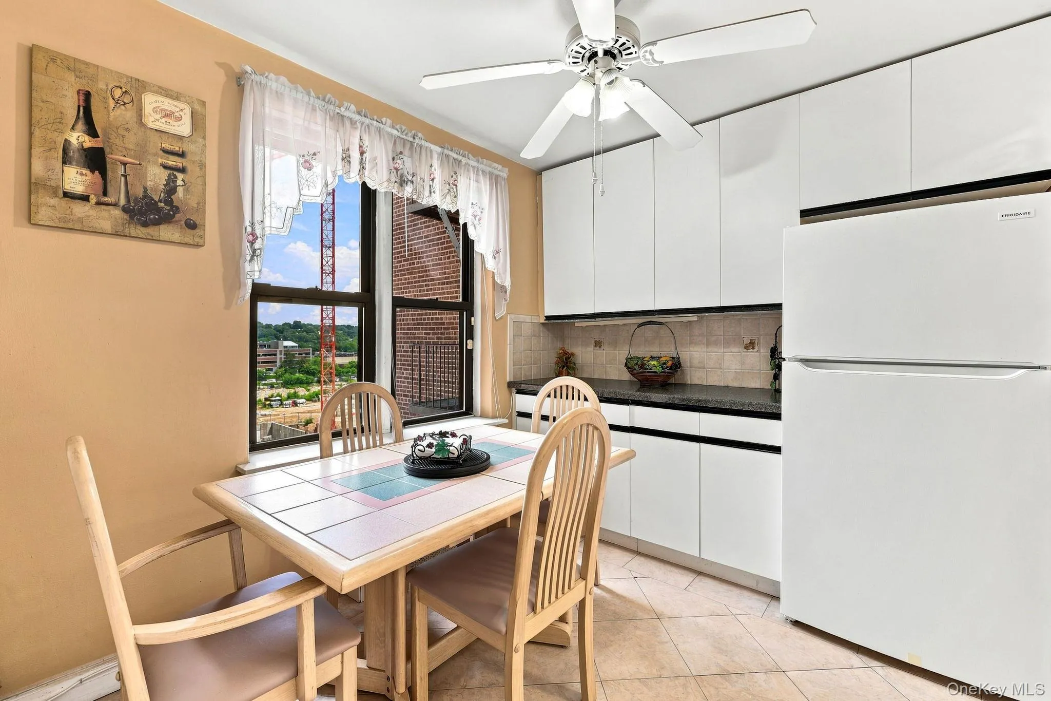 10 Franklin Avenue, White Plains, NY, 1 Bedroom Bedrooms, 3 Rooms Rooms,1 BathroomBathrooms,Residential,For Rent,Franklin,0,1035588 10 Franklin Avenue, White Plains, NY, 1 Bedroom Bedrooms, 3 Rooms Rooms,1 BathroomBathrooms,Residential,For Rent,Franklin,0,1035588