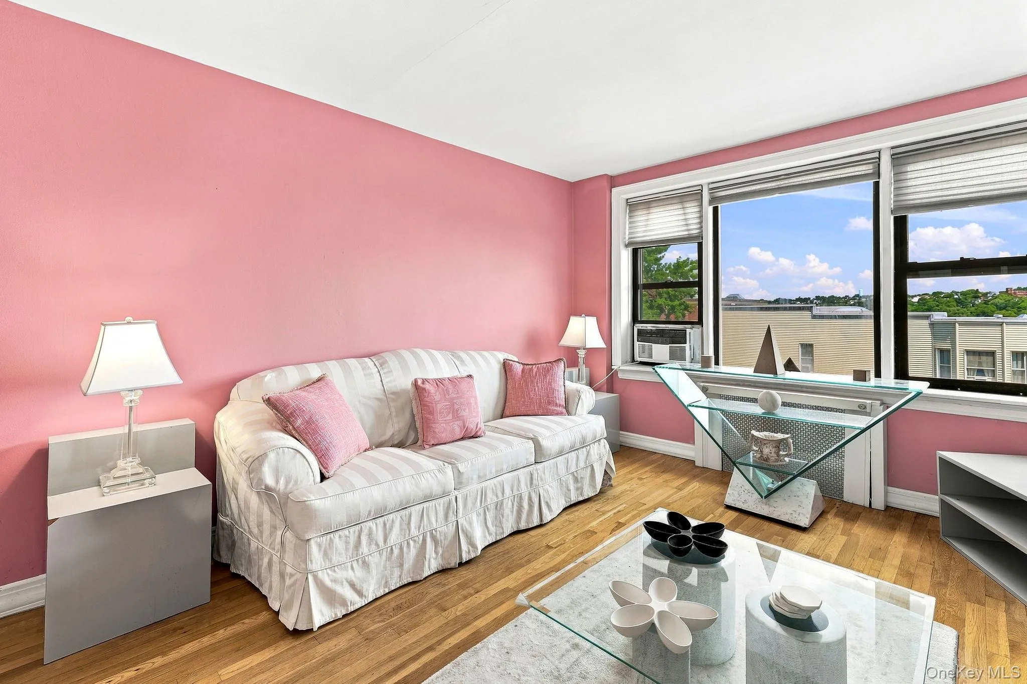 10 Franklin Avenue, White Plains, NY, 1 Bedroom Bedrooms, 3 Rooms Rooms,1 BathroomBathrooms,Residential,For Rent,Franklin,0,1035588 10 Franklin Avenue, White Plains, NY, 1 Bedroom Bedrooms, 3 Rooms Rooms,1 BathroomBathrooms,Residential,For Rent,Franklin,0,1035588