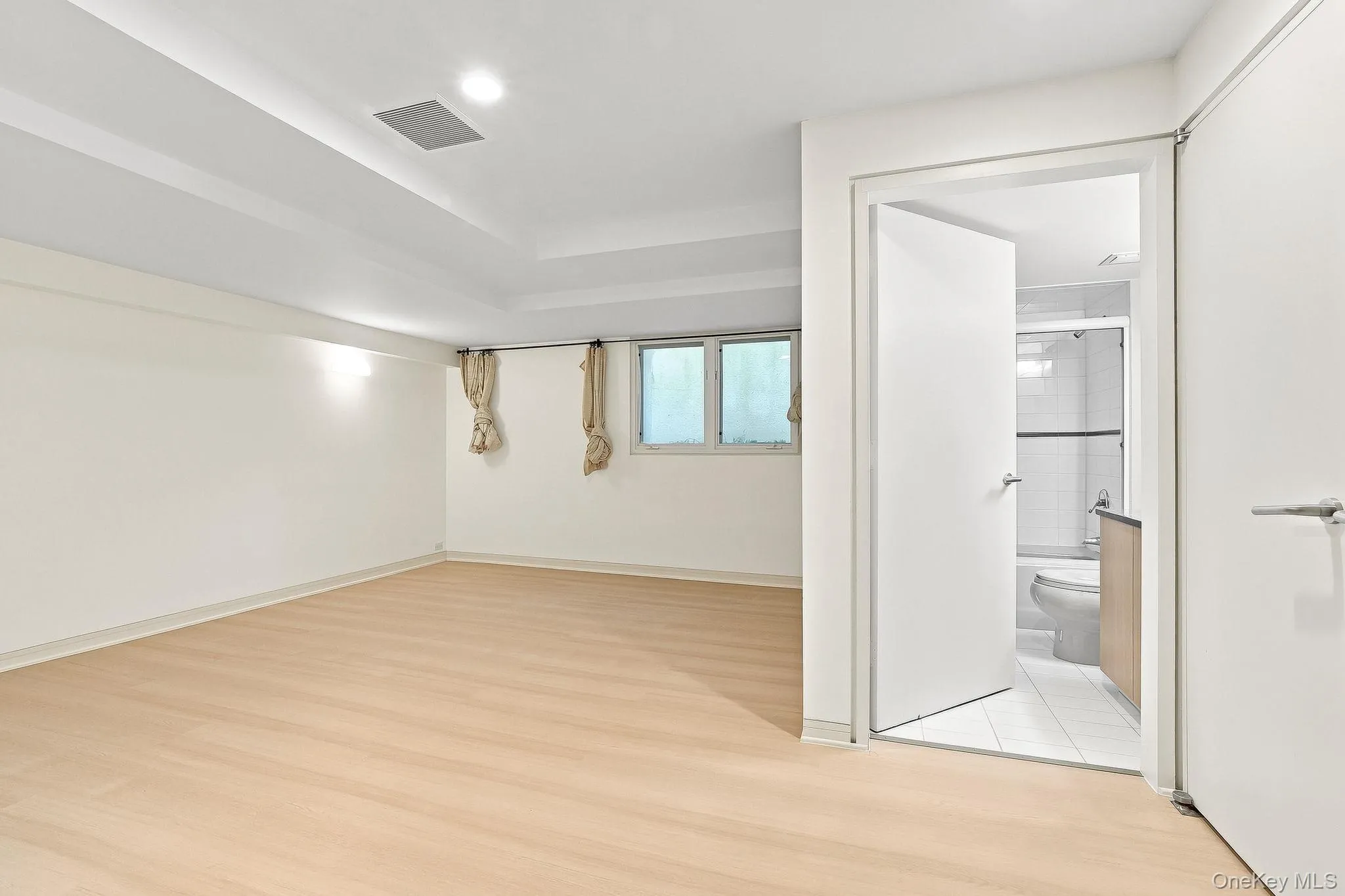Sixth Bedroom with Bathroom on lower level Sixth Bedroom with Bathroom on lower level
