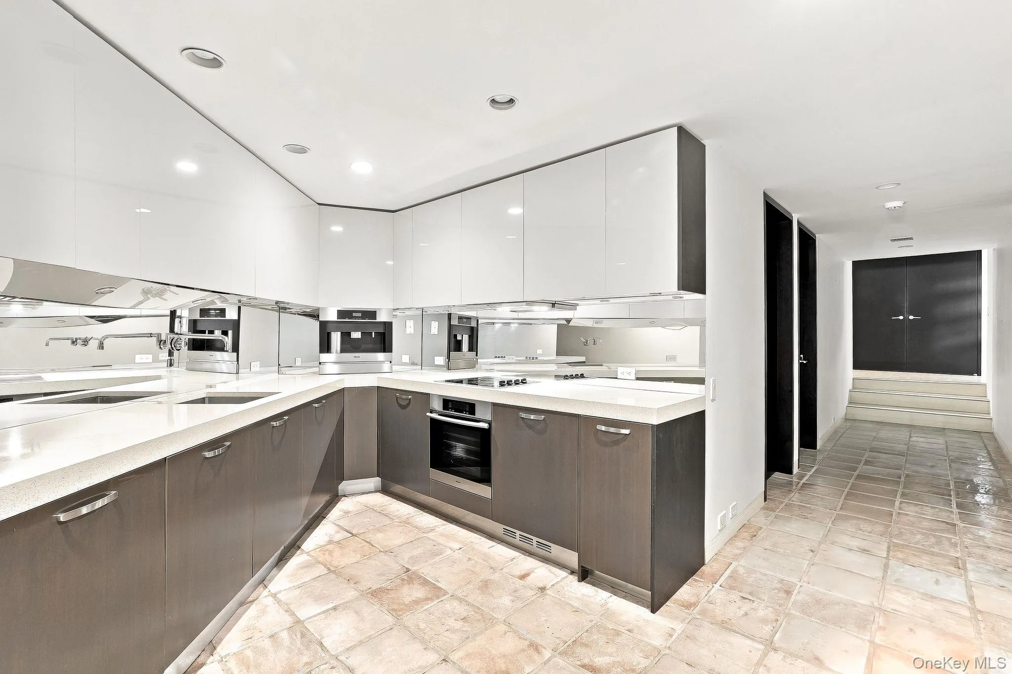 Lower Level Kitchen Lower Level Kitchen