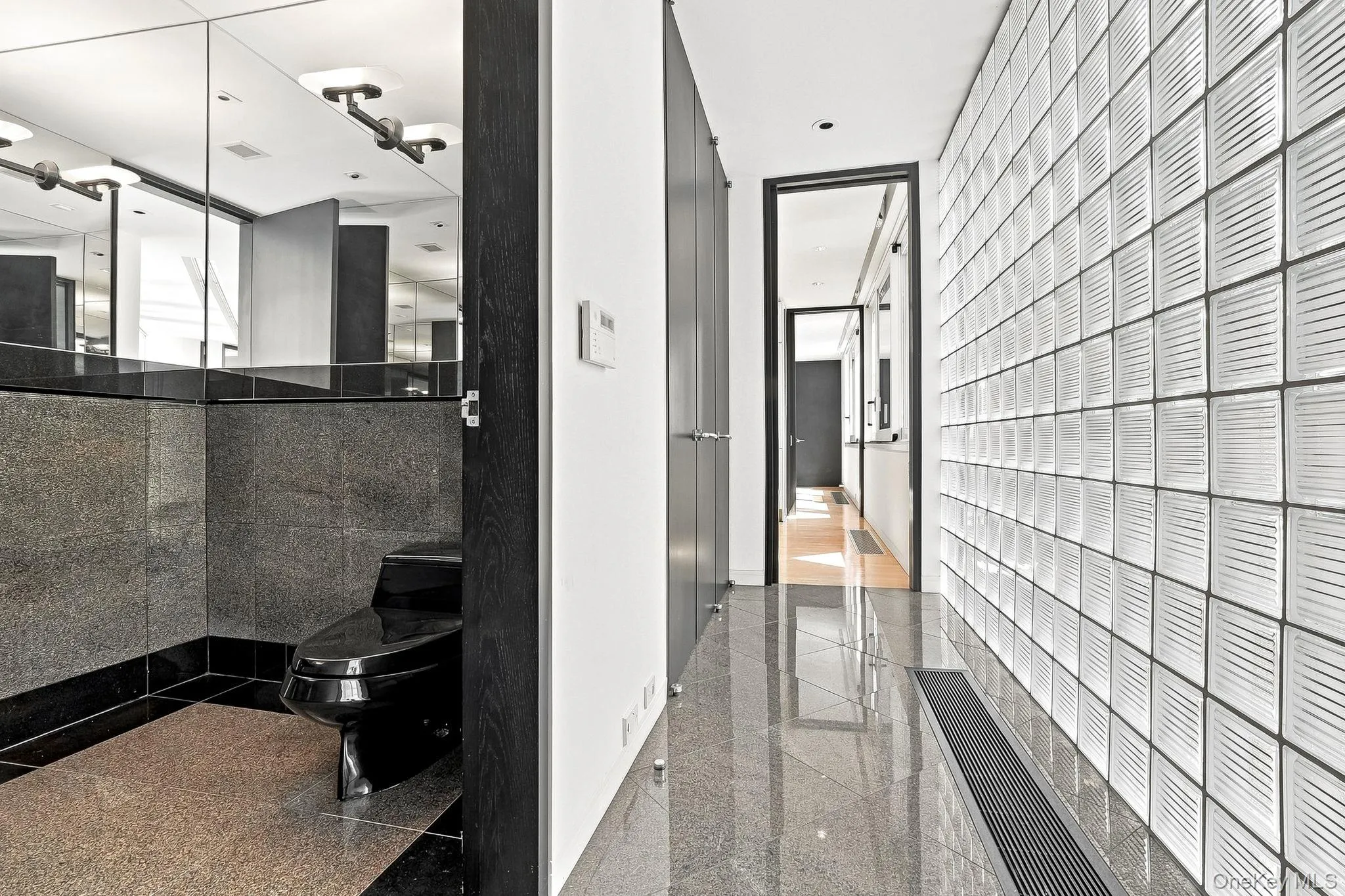 Powder room Powder room