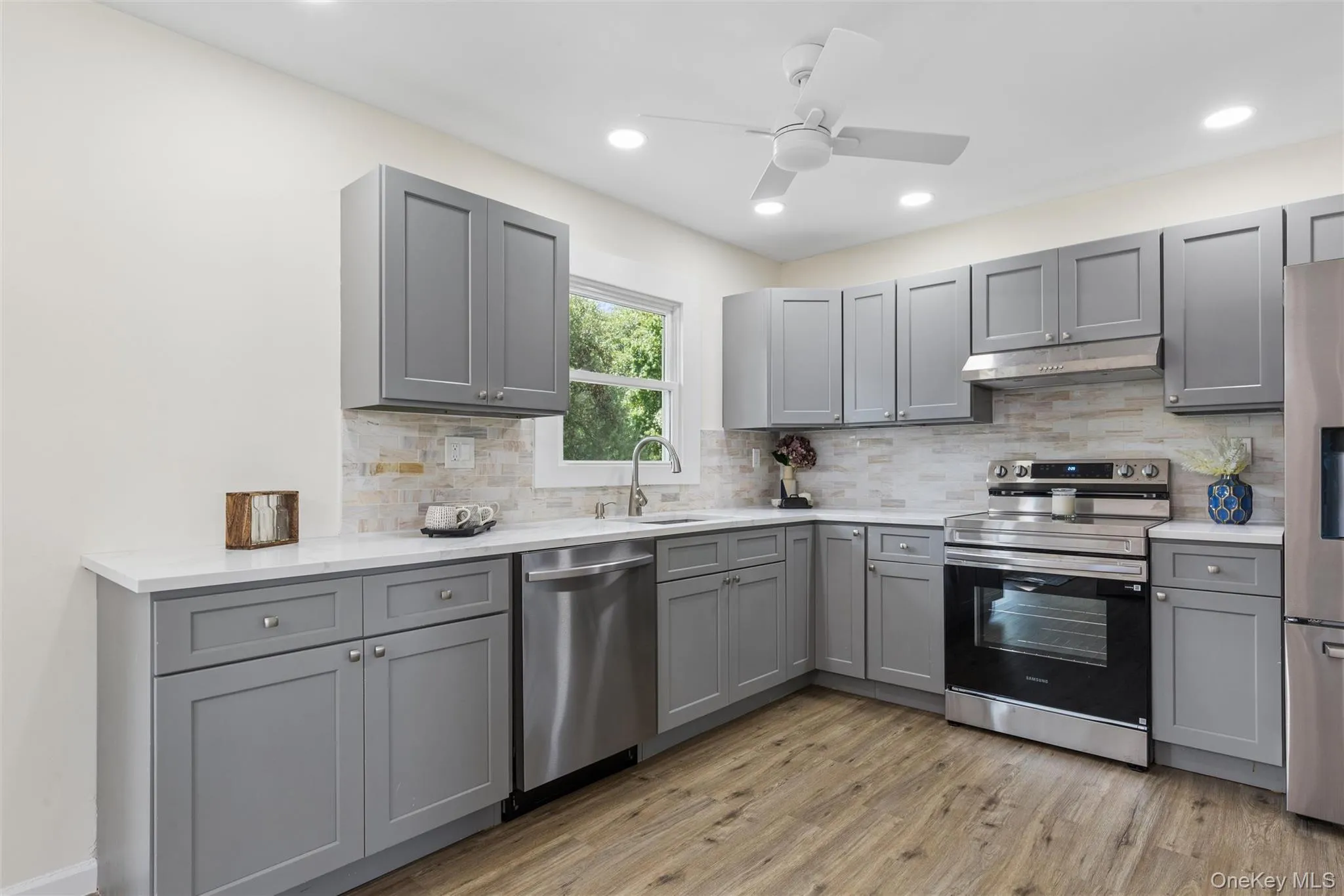 91 Circle Drive, Brookhaven, NY, 3 Bedrooms Bedrooms, 7 Rooms Rooms,1 BathroomBathrooms,Residential,For Rent,Circle,0,1035597 91 Circle Drive, Brookhaven, NY, 3 Bedrooms Bedrooms, 7 Rooms Rooms,1 BathroomBathrooms,Residential,For Rent,Circle,0,1035597