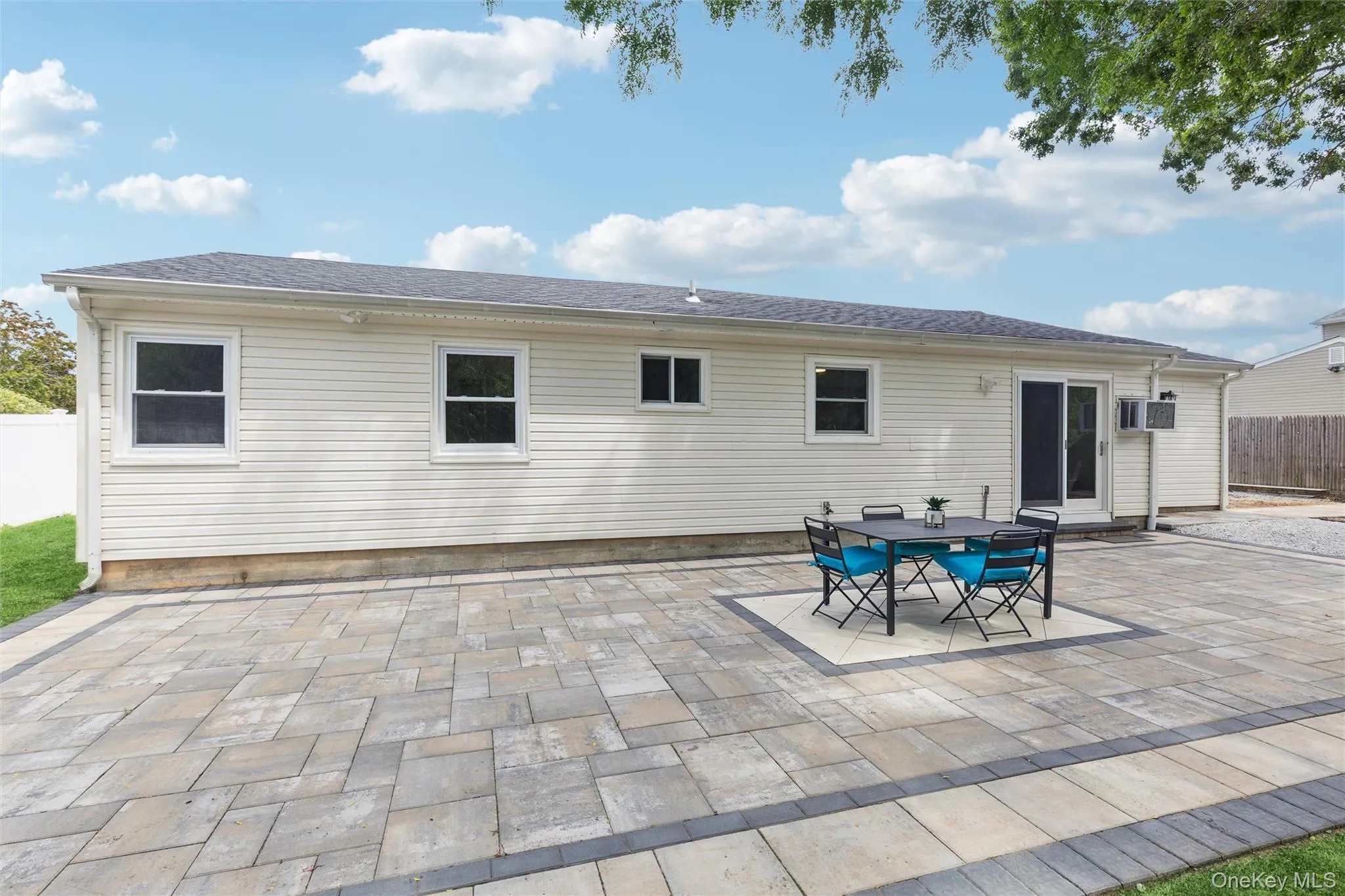 91 Circle Drive, Brookhaven, NY, 3 Bedrooms Bedrooms, 7 Rooms Rooms,1 BathroomBathrooms,Residential,For Rent,Circle,0,1035597 91 Circle Drive, Brookhaven, NY, 3 Bedrooms Bedrooms, 7 Rooms Rooms,1 BathroomBathrooms,Residential,For Rent,Circle,0,1035597