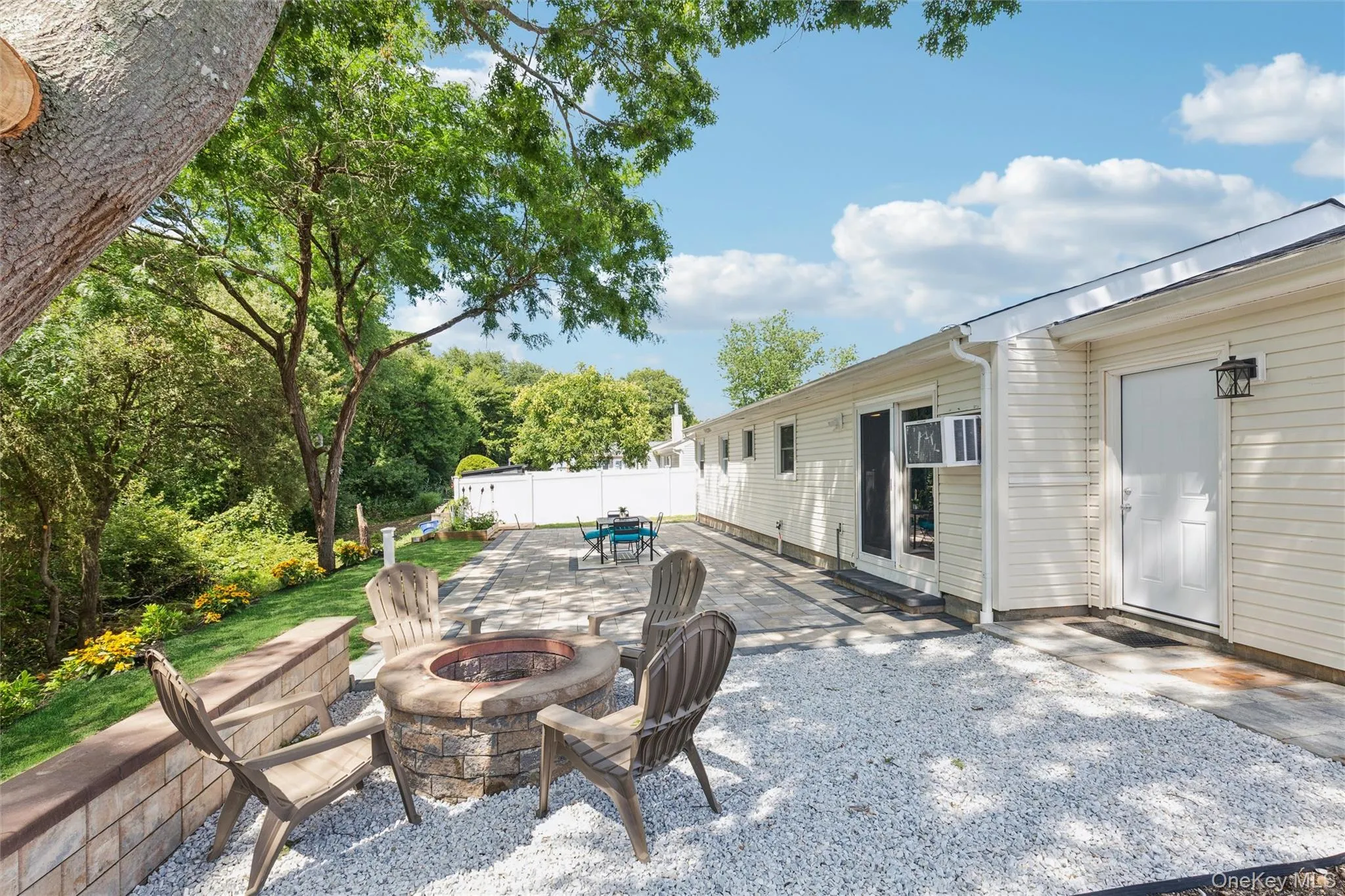 91 Circle Drive, Brookhaven, NY, 3 Bedrooms Bedrooms, 7 Rooms Rooms,1 BathroomBathrooms,Residential,For Rent,Circle,0,1035597 91 Circle Drive, Brookhaven, NY, 3 Bedrooms Bedrooms, 7 Rooms Rooms,1 BathroomBathrooms,Residential,For Rent,Circle,0,1035597