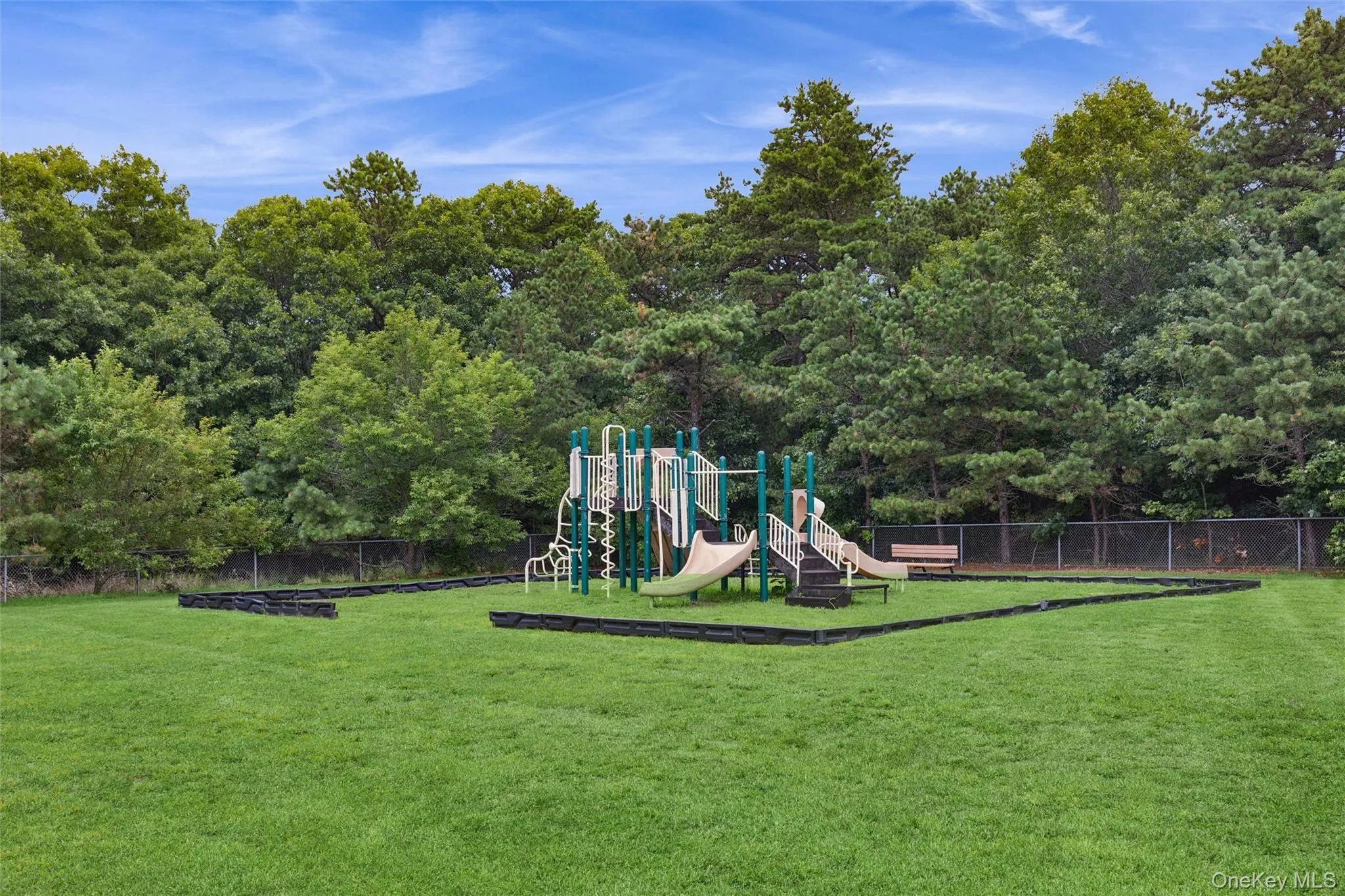 91 Circle Drive, Brookhaven, NY, 3 Bedrooms Bedrooms, 7 Rooms Rooms,1 BathroomBathrooms,Residential,For Rent,Circle,0,1035597 91 Circle Drive, Brookhaven, NY, 3 Bedrooms Bedrooms, 7 Rooms Rooms,1 BathroomBathrooms,Residential,For Rent,Circle,0,1035597