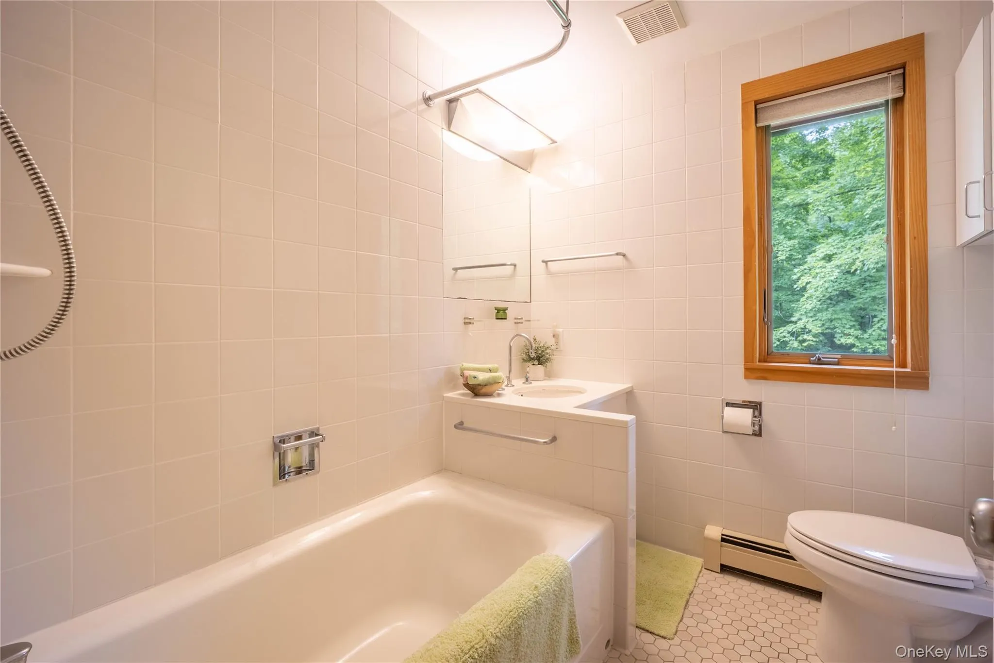 52 Camp Ridge Road, Gardiner, NY, 3 Bedrooms Bedrooms, 7 Rooms Rooms,3 BathroomsBathrooms,Residential,For Rent,Camp Ridge,0,1035600 52 Camp Ridge Road, Gardiner, NY, 3 Bedrooms Bedrooms, 7 Rooms Rooms,3 BathroomsBathrooms,Residential,For Rent,Camp Ridge,0,1035600