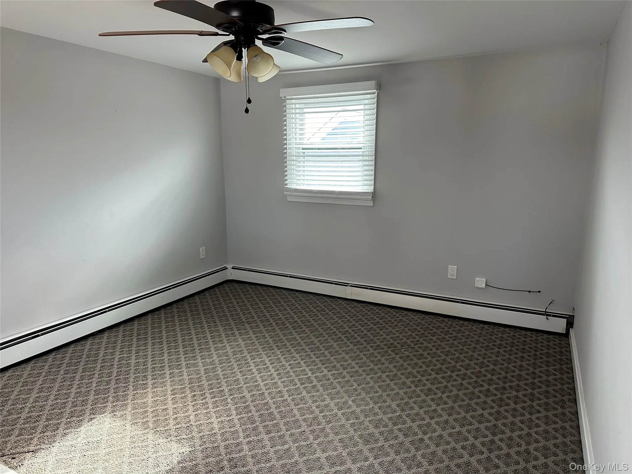 Bedroom 1 9 1/2 X 13 1/2 Feet Bedroom 1 9 1/2 X 13 1/2 Feet