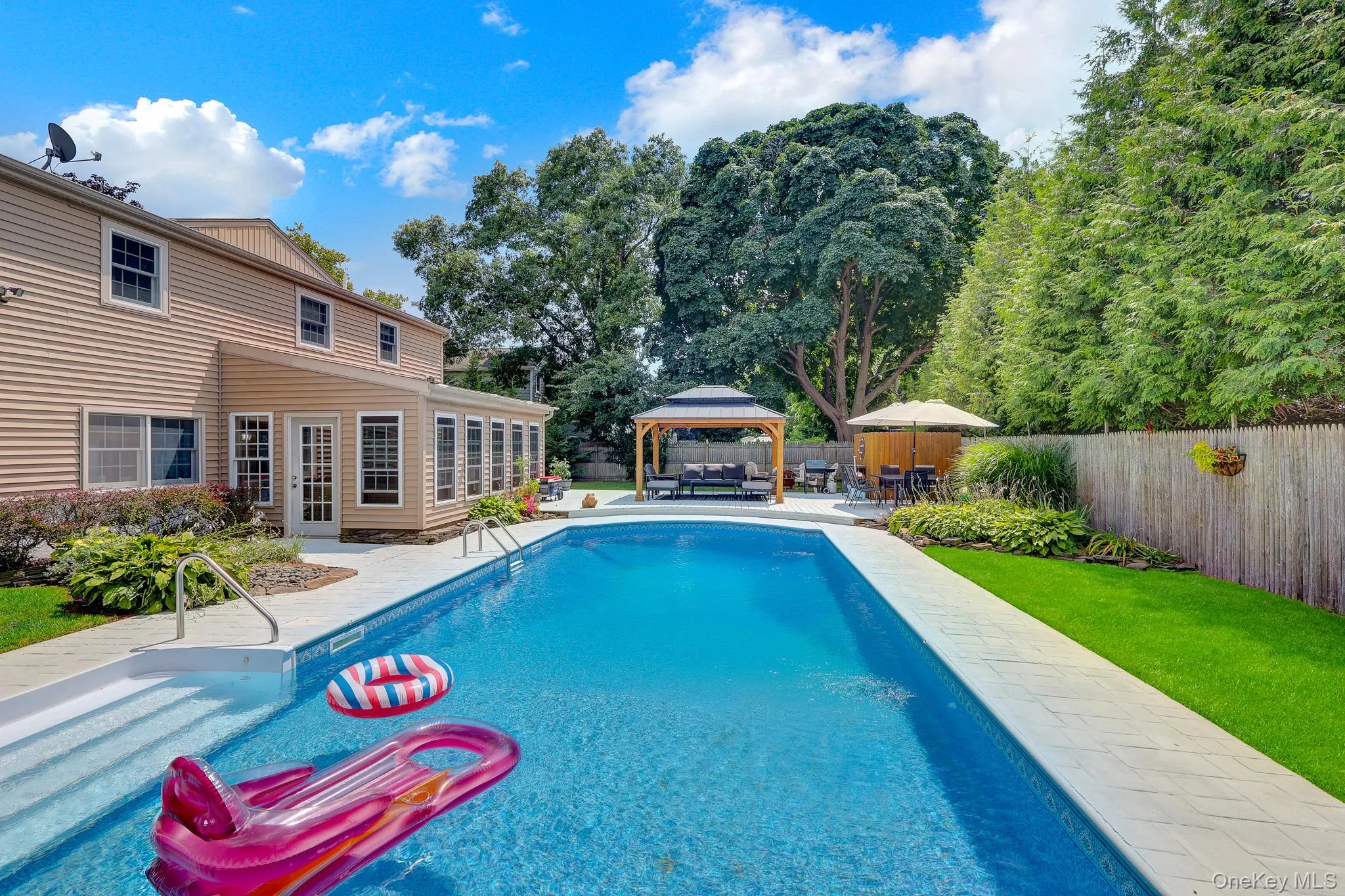 22 Larkspur Drive, Islip, NY, 5 Bedrooms Bedrooms, 9 Rooms Rooms,2 BathroomsBathrooms,Residential,For Rent,Larkspur,0,1035602 22 Larkspur Drive, Islip, NY, 5 Bedrooms Bedrooms, 9 Rooms Rooms,2 BathroomsBathrooms,Residential,For Rent,Larkspur,0,1035602