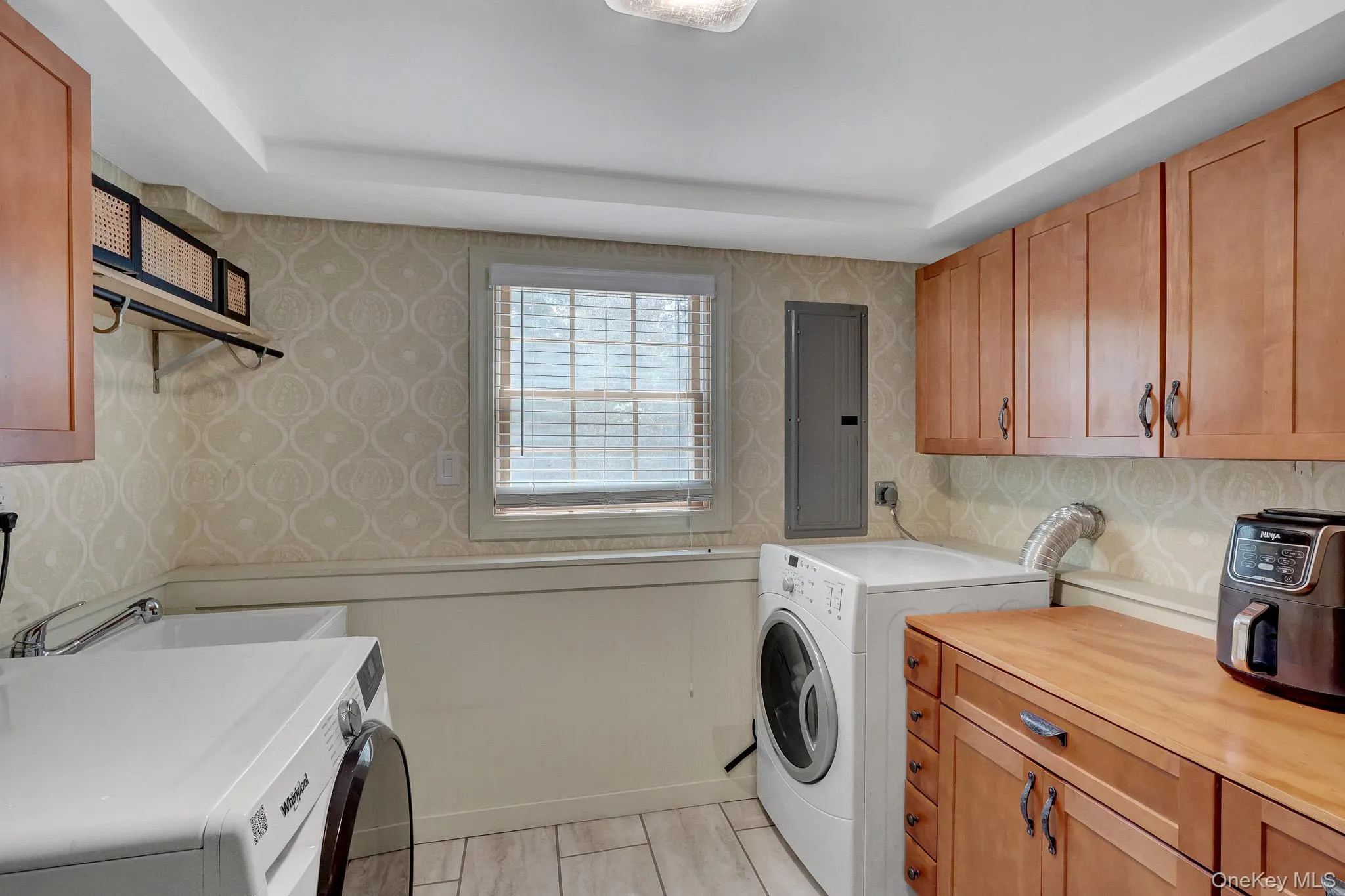 22 Larkspur Drive, Islip, NY, 5 Bedrooms Bedrooms, 9 Rooms Rooms,2 BathroomsBathrooms,Residential,For Rent,Larkspur,0,1035602 22 Larkspur Drive, Islip, NY, 5 Bedrooms Bedrooms, 9 Rooms Rooms,2 BathroomsBathrooms,Residential,For Rent,Larkspur,0,1035602