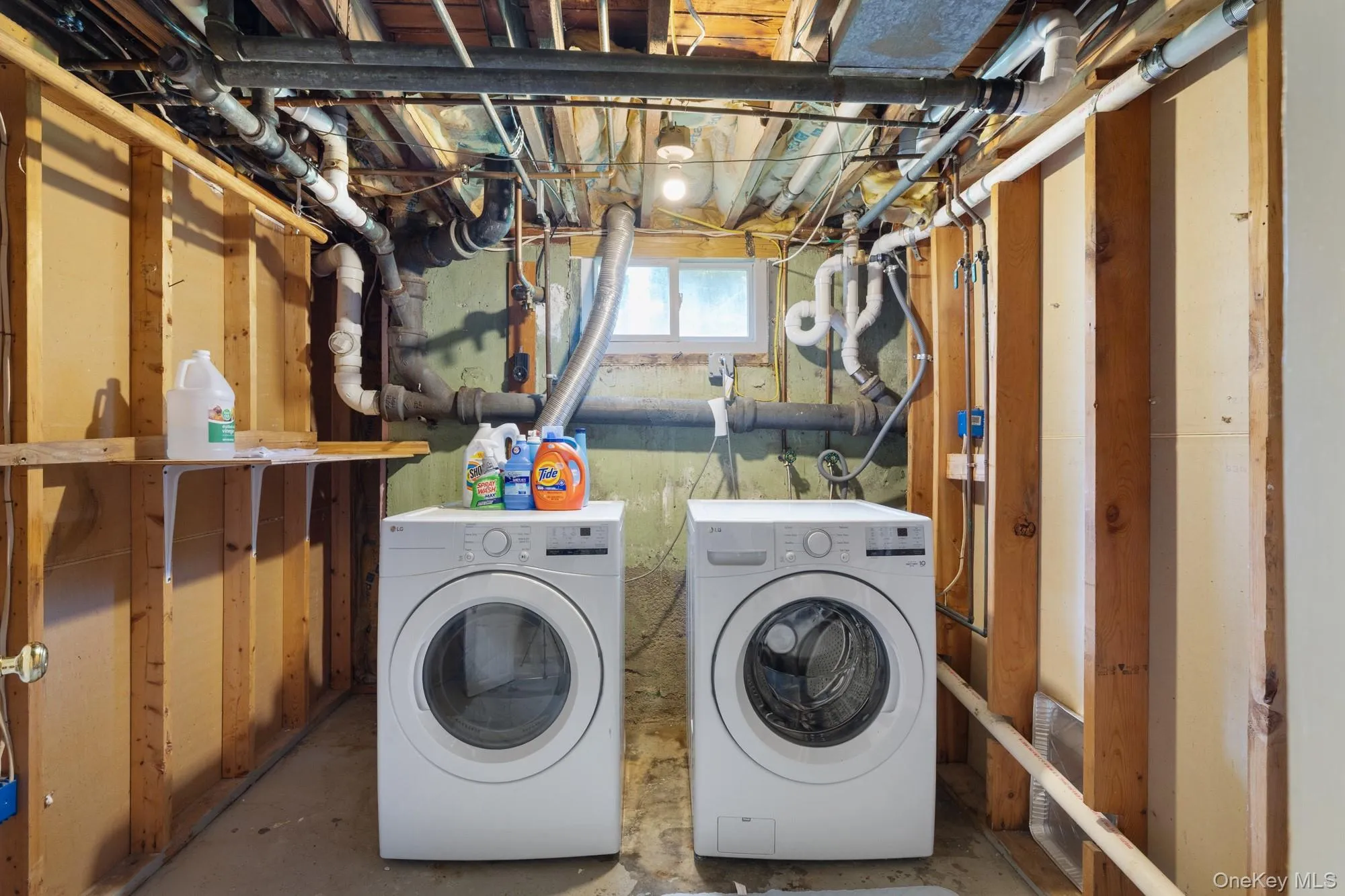 3848 Cordwood Lane, Oyster Bay, NY, 2 Bedrooms Bedrooms, 8 Rooms Rooms,3 BathroomsBathrooms,Residential,For Rent,Cordwood,0,1035604 3848 Cordwood Lane, Oyster Bay, NY, 2 Bedrooms Bedrooms, 8 Rooms Rooms,3 BathroomsBathrooms,Residential,For Rent,Cordwood,0,1035604