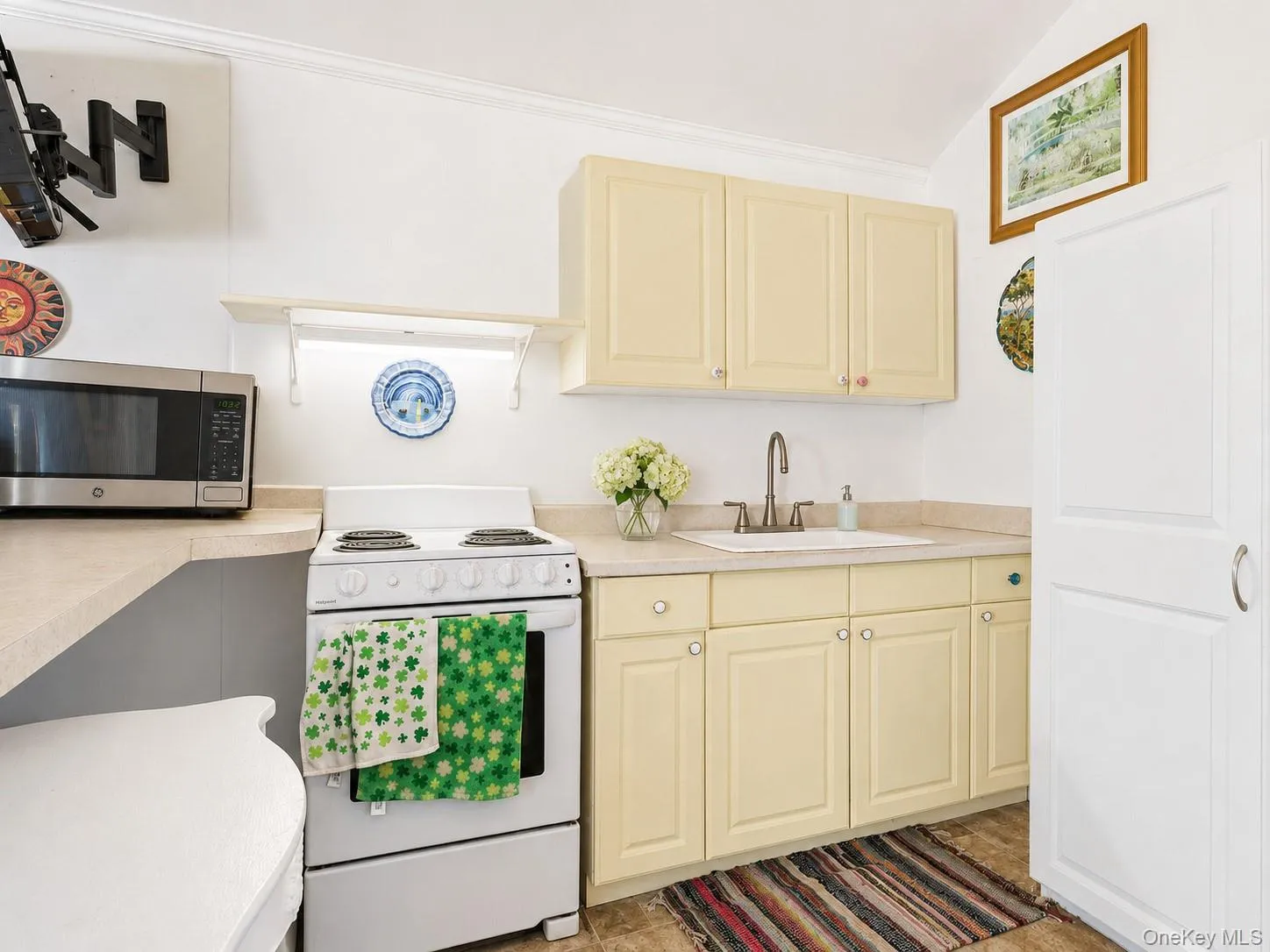 57 Sutton Court, Islip, NY, 1 Bedroom Bedrooms, 3 Rooms Rooms,1 BathroomBathrooms,Residential,For Rent,Sutton,0,1035606 57 Sutton Court, Islip, NY, 1 Bedroom Bedrooms, 3 Rooms Rooms,1 BathroomBathrooms,Residential,For Rent,Sutton,0,1035606
