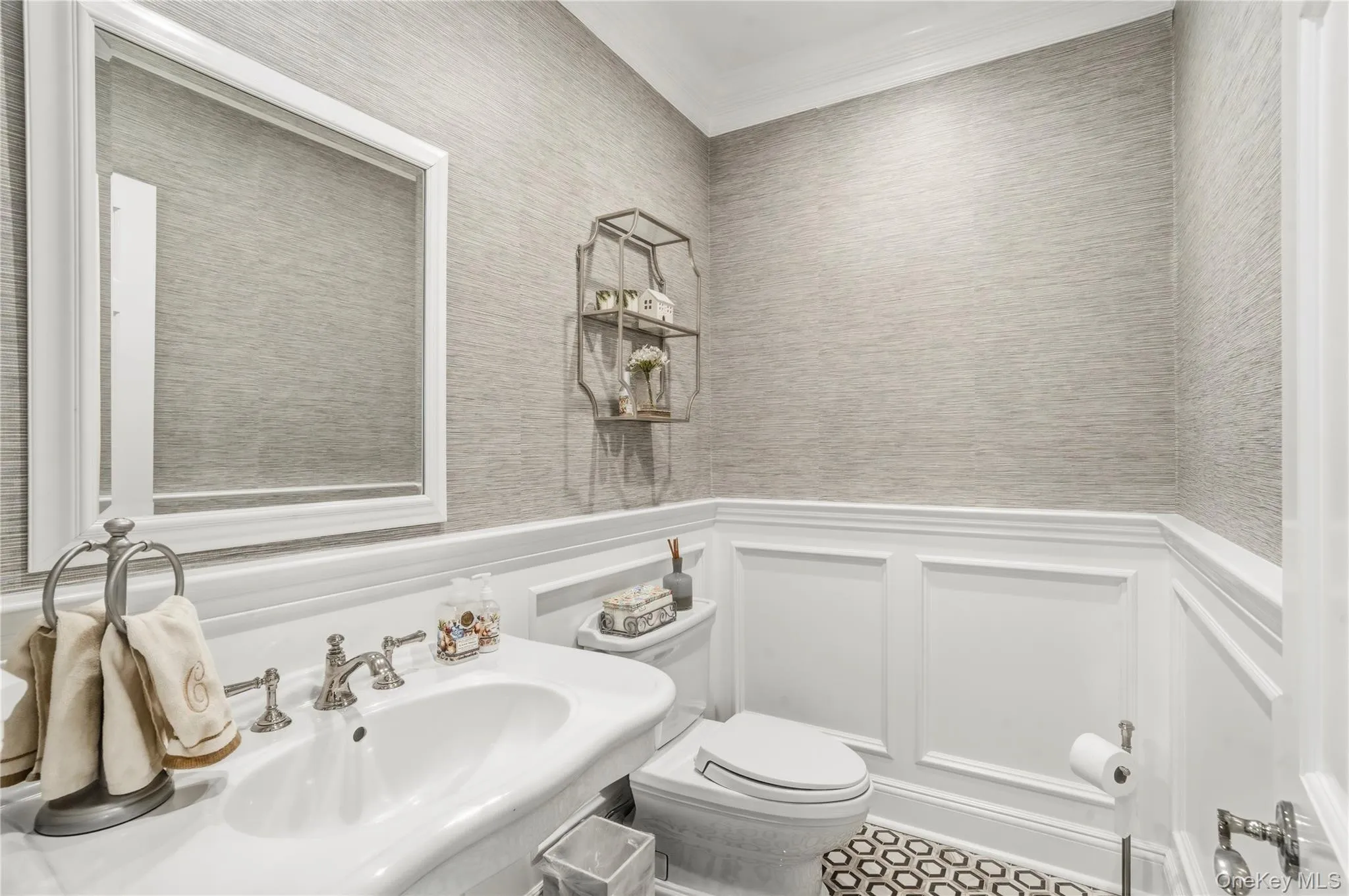 87 4th Street, Hempstead, NY, 6 Bedrooms Bedrooms, 10 Rooms Rooms,5 BathroomsBathrooms,Residential,For Rent,4th,0,1035608 87 4th Street, Hempstead, NY, 6 Bedrooms Bedrooms, 10 Rooms Rooms,5 BathroomsBathrooms,Residential,For Rent,4th,0,1035608