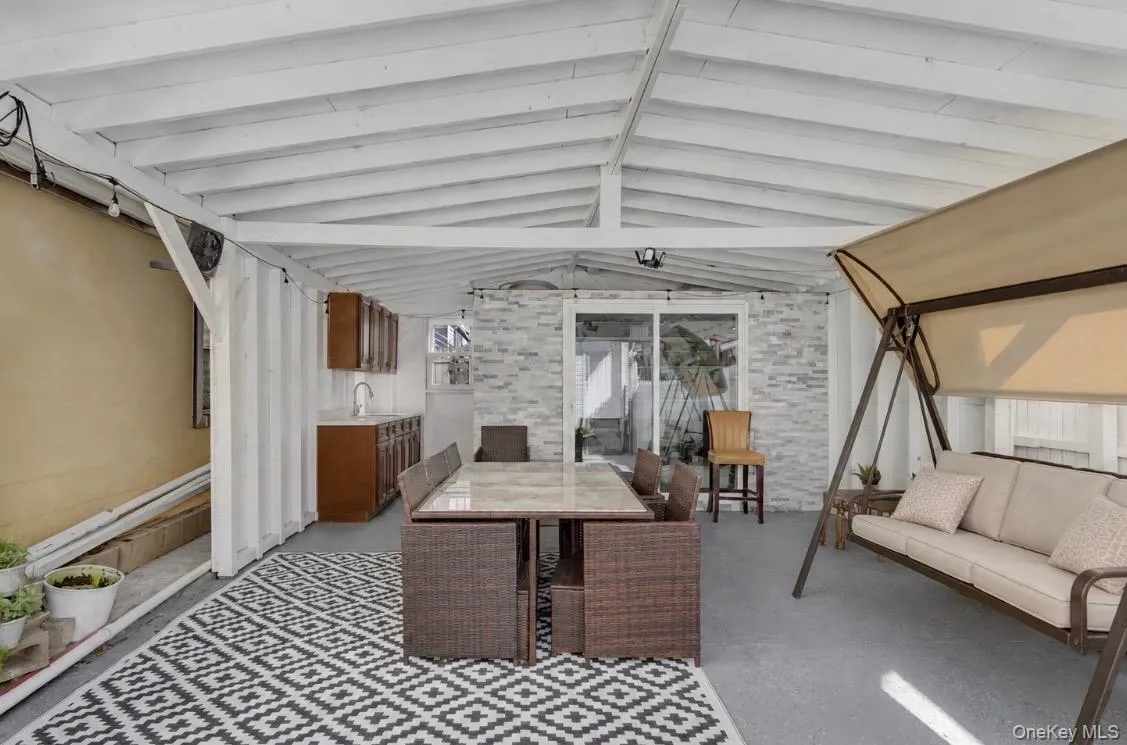 10749 117th Street, New York, NY, 4 Bedrooms Bedrooms, 7 Rooms Rooms,3 BathroomsBathrooms,Residential,For Rent,117th,0,1035609 10749 117th Street, New York, NY, 4 Bedrooms Bedrooms, 7 Rooms Rooms,3 BathroomsBathrooms,Residential,For Rent,117th,0,1035609
