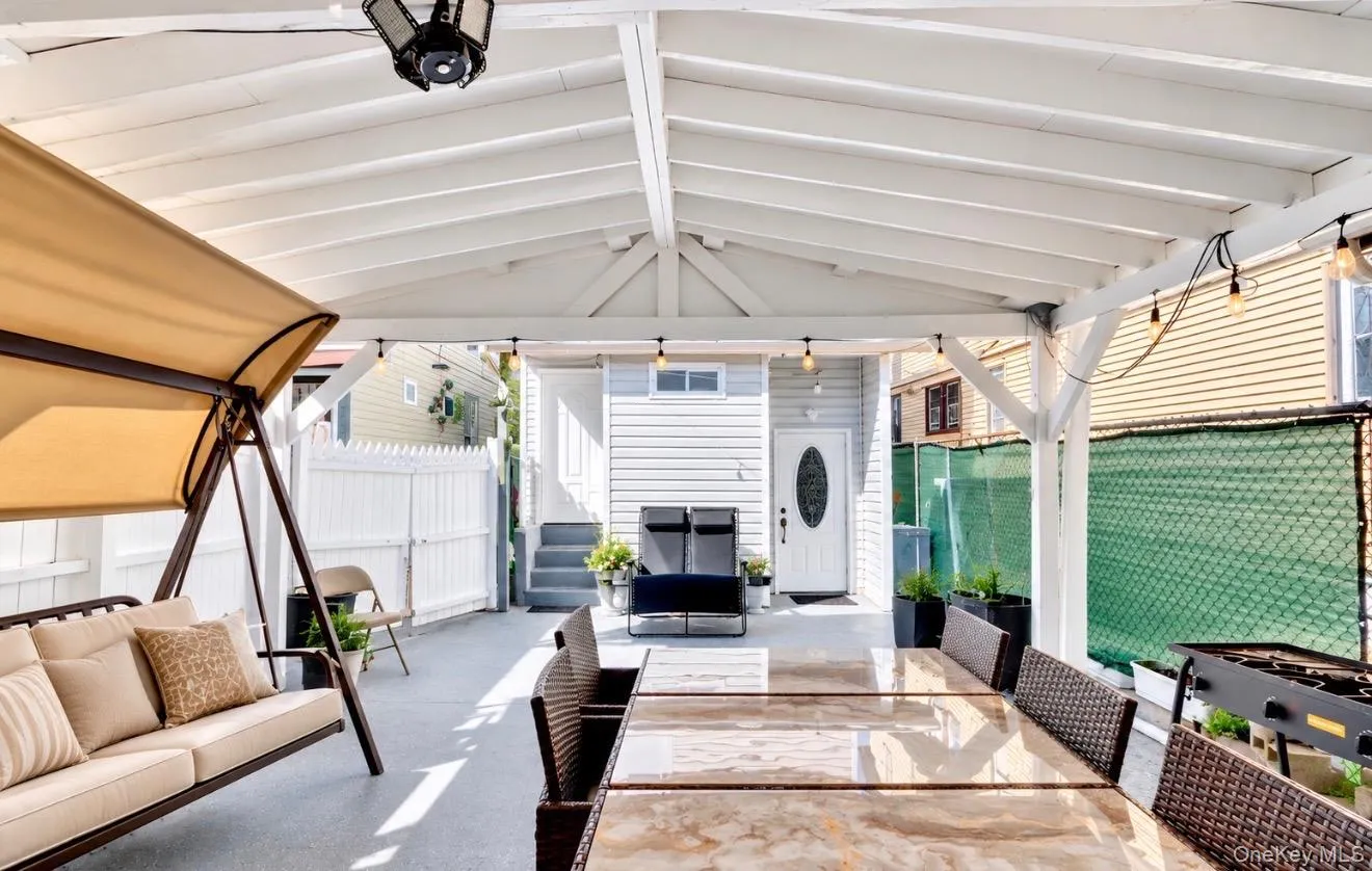 10749 117th Street, New York, NY, 4 Bedrooms Bedrooms, 7 Rooms Rooms,3 BathroomsBathrooms,Residential,For Rent,117th,0,1035609 10749 117th Street, New York, NY, 4 Bedrooms Bedrooms, 7 Rooms Rooms,3 BathroomsBathrooms,Residential,For Rent,117th,0,1035609