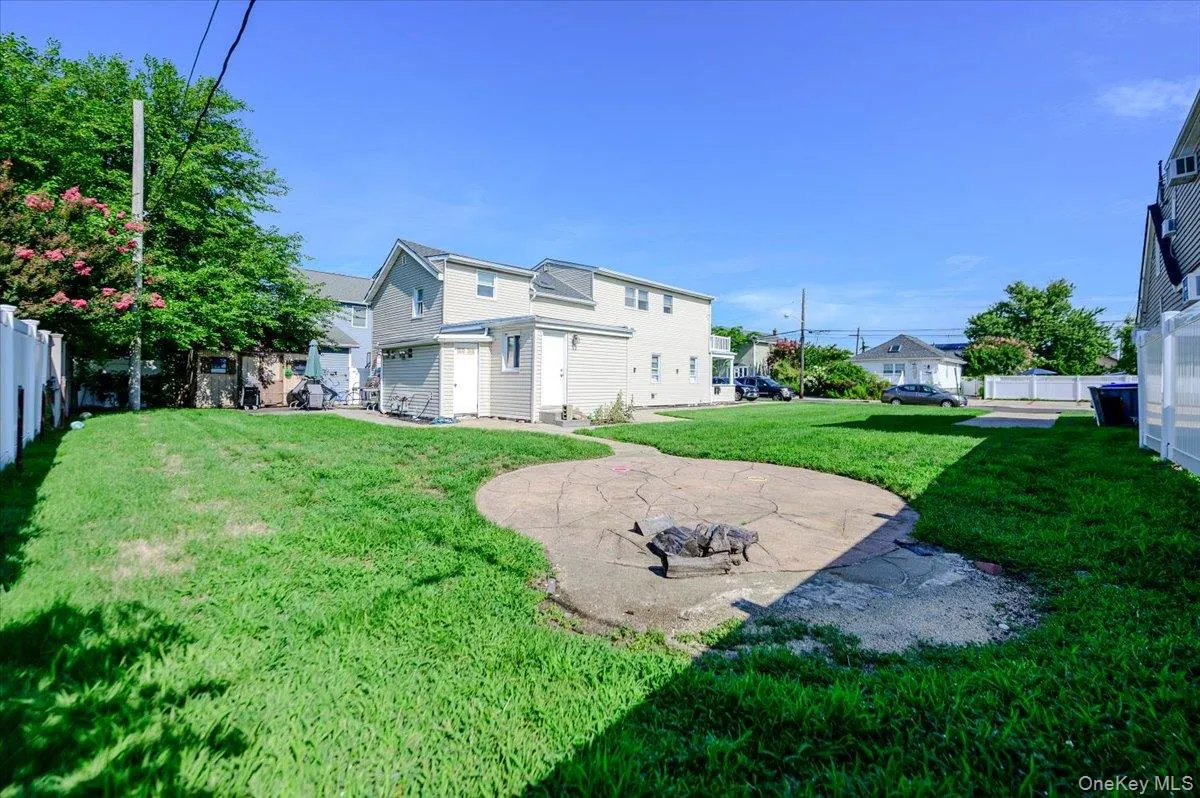13 Truxton Road, Hempstead, NY, 3 Bedrooms Bedrooms, 5 Rooms Rooms,1 BathroomBathrooms,Residential Lease,For Rent,Truxton,0,1035612 13 Truxton Road, Hempstead, NY, 3 Bedrooms Bedrooms, 5 Rooms Rooms,1 BathroomBathrooms,Residential Lease,For Rent,Truxton,0,1035612