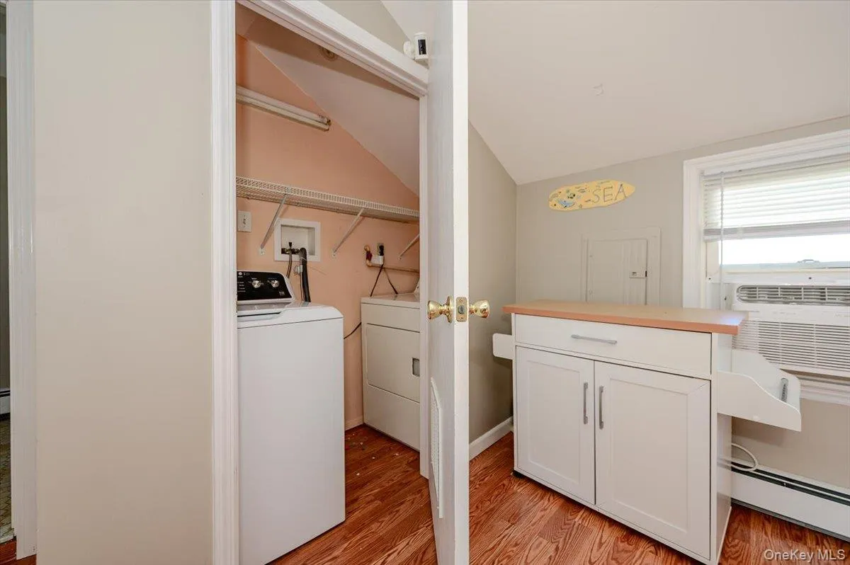 13 Truxton Road, Hempstead, NY, 3 Bedrooms Bedrooms, 5 Rooms Rooms,1 BathroomBathrooms,Residential Lease,For Rent,Truxton,0,1035612 13 Truxton Road, Hempstead, NY, 3 Bedrooms Bedrooms, 5 Rooms Rooms,1 BathroomBathrooms,Residential Lease,For Rent,Truxton,0,1035612
