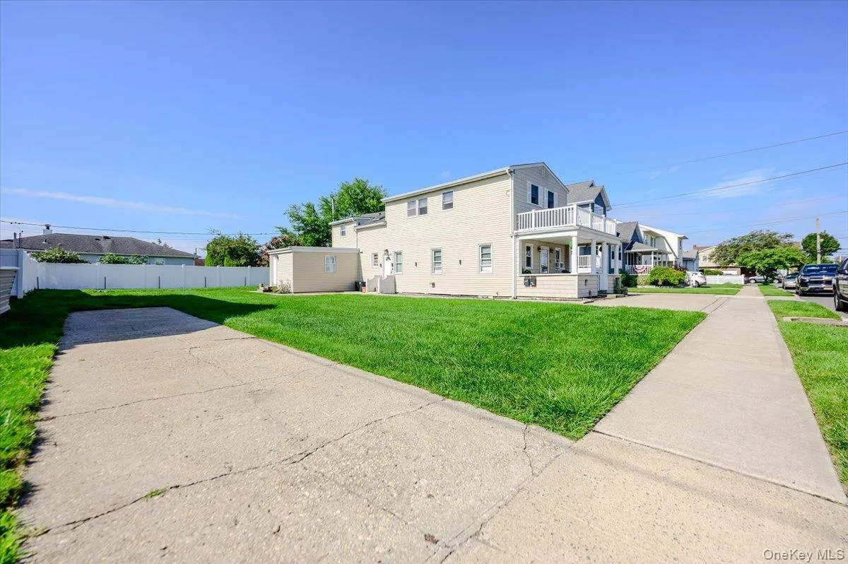 13 Truxton Road, Hempstead, NY, 3 Bedrooms Bedrooms, 5 Rooms Rooms,1 BathroomBathrooms,Residential Lease,For Rent,Truxton,0,1035612 13 Truxton Road, Hempstead, NY, 3 Bedrooms Bedrooms, 5 Rooms Rooms,1 BathroomBathrooms,Residential Lease,For Rent,Truxton,0,1035612