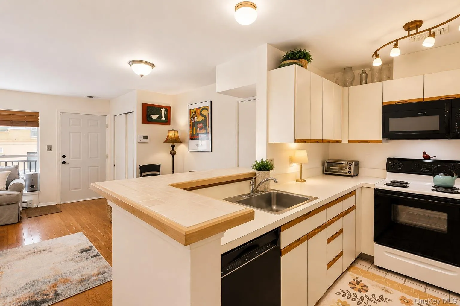 823 Shore Road, Long Beach, NY, 2 Bedrooms Bedrooms, 6 Rooms Rooms,1 BathroomBathrooms,Residential,For Rent,Shore,0,1035624 823 Shore Road, Long Beach, NY, 2 Bedrooms Bedrooms, 6 Rooms Rooms,1 BathroomBathrooms,Residential,For Rent,Shore,0,1035624