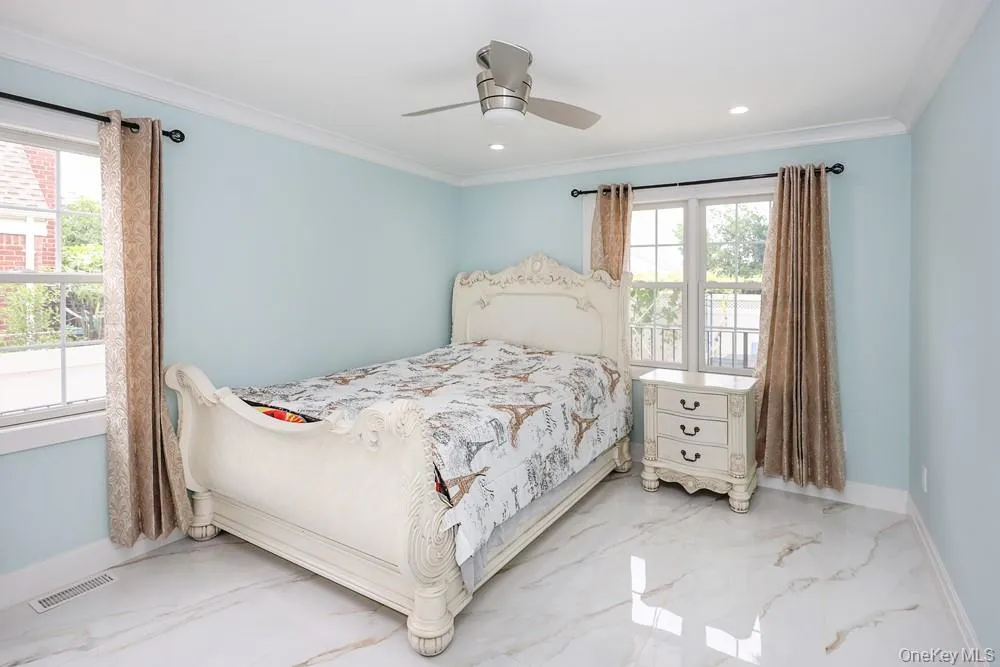 42 Celler Avenue, North Hempstead, NY, 4 Bedrooms Bedrooms, 8 Rooms Rooms,4 BathroomsBathrooms,Residential,For Rent,Celler,0,1035629 42 Celler Avenue, North Hempstead, NY, 4 Bedrooms Bedrooms, 8 Rooms Rooms,4 BathroomsBathrooms,Residential,For Rent,Celler,0,1035629