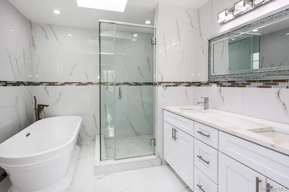 42 Celler Avenue, North Hempstead, NY, 4 Bedrooms Bedrooms, 8 Rooms Rooms,4 BathroomsBathrooms,Residential,For Rent,Celler,0,1035629 42 Celler Avenue, North Hempstead, NY, 4 Bedrooms Bedrooms, 8 Rooms Rooms,4 BathroomsBathrooms,Residential,For Rent,Celler,0,1035629